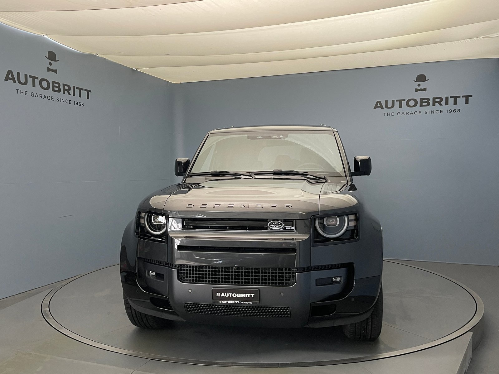 LAND ROVER Defender 110 2.0 P300e X-Dynamic HSE, Plug-in-Hybrid Petrol/Electric, Ex-demonstrator, Automatic - 2
