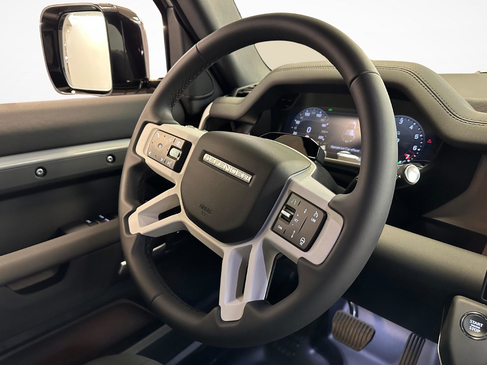 LAND ROVER Defender 110 2.0 P300e X-Dynamic SE, Plug-in-Hybrid Petrol/Electric, Ex-demonstrator, Automatic - 7