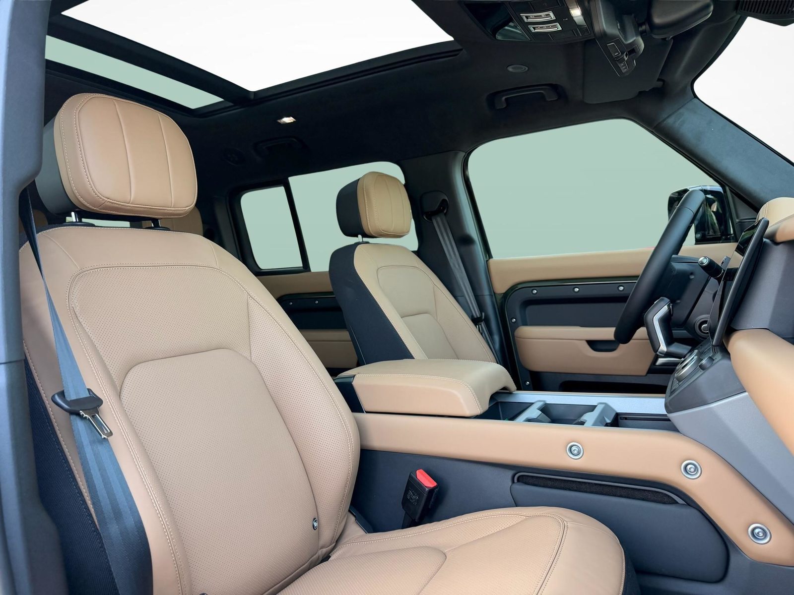 LAND ROVER Defender 130 3.0 D I6 350 X-Dynamic HSE, Mild-Hybrid Diesel/Electric, Ex-demonstrator, Automatic - 3