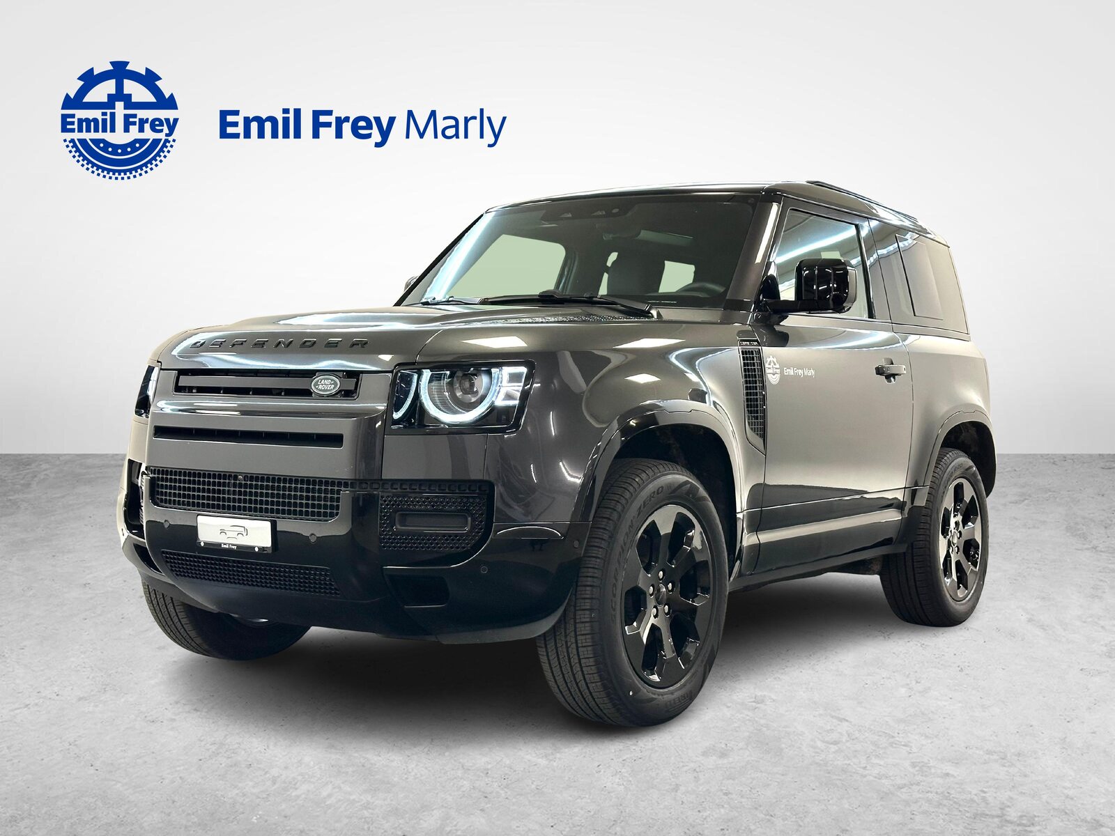 LAND ROVER Defender 90 3.0 D I6 250 X-Dynamic SE