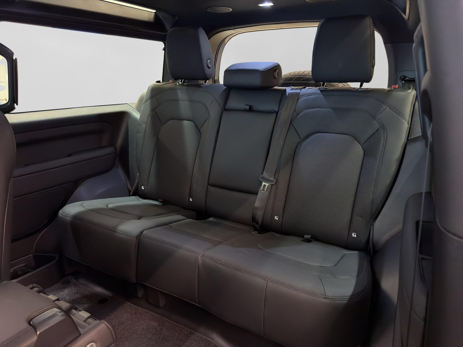 LAND ROVER Defender 90 3.0 D I6 350 X-Dynamic HSE, Hybride Léger Diesel/Électricité, Voiture de démonstration, Automatique - 7
