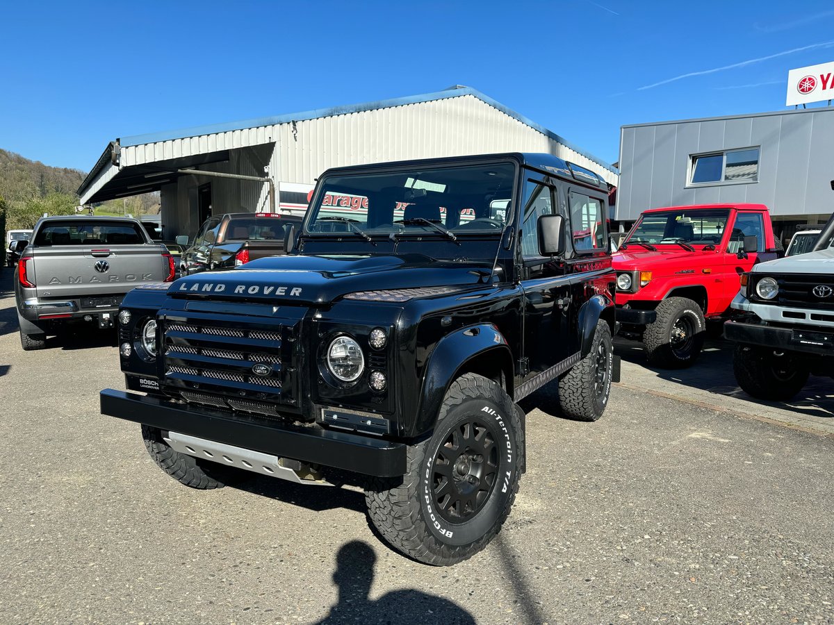 LAND ROVER Defender 90 2.4 TD4