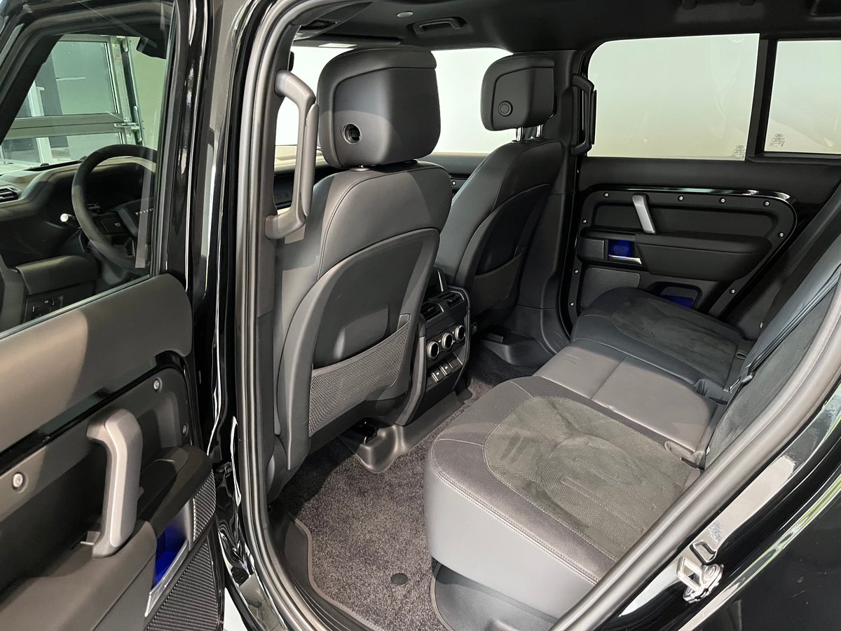 LAND ROVER Defender 110 525 V8 5.0 AT8, Benzin, Occasion / Gebraucht, Automat - 6