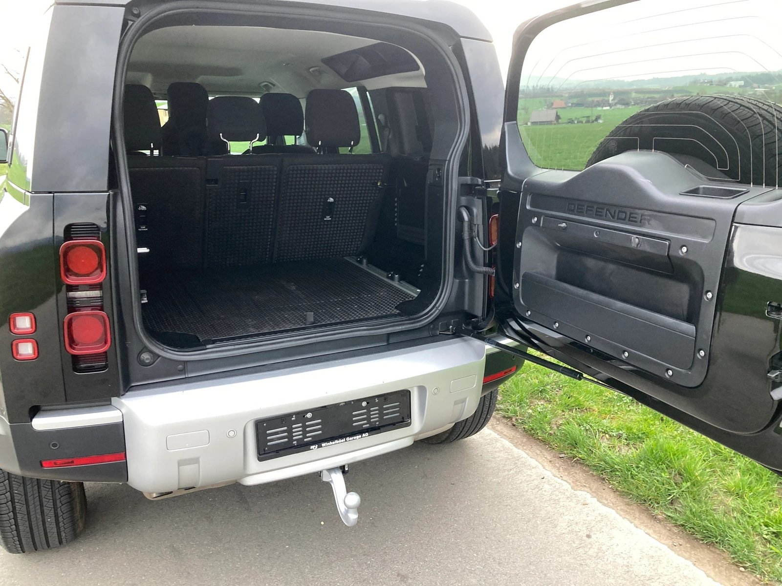 LAND ROVER Defender 110 D200 SD4 S AT8 mit Anhängerkupplung 3`500 KG, Diesel, Occasioni / Usate, Automatico - 7