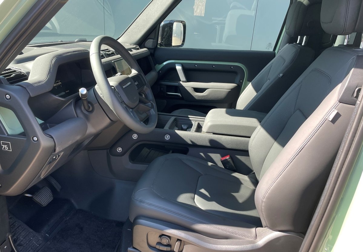 LAND ROVER Defender 90 3.0D I6 300 50th-Edition AT8, Diesel, Auto dimostrativa, Automatico - 5