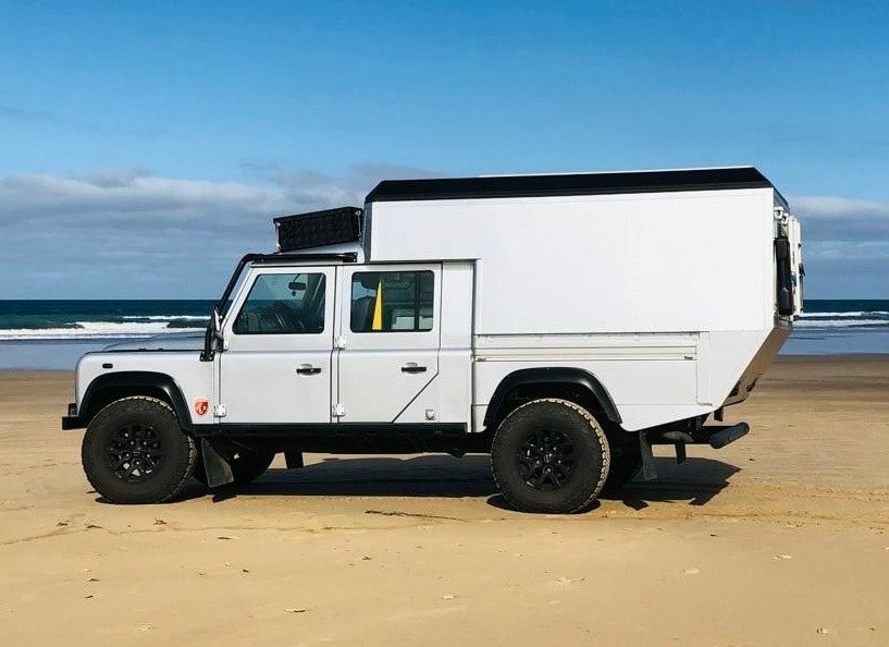 LAND ROVER Defender 130 TD4 mit Aufbau, Diesel, Occasion / Gebraucht, Handschaltung - 2