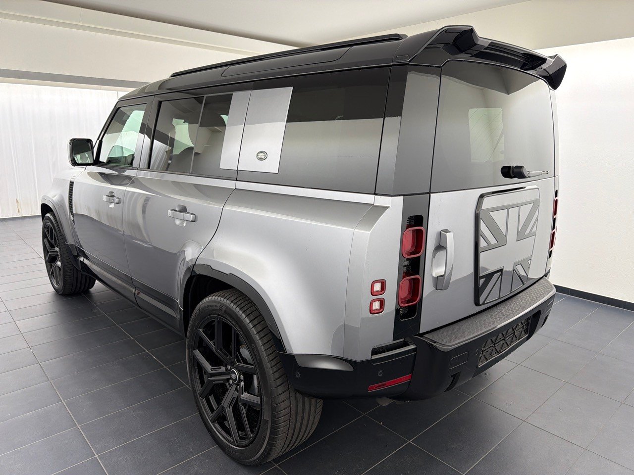 LAND ROVER Defender110 3.0DI6 300 SE, Hybride Léger Diesel/Électricité, Occasion / Utilisé, Automatique - 2