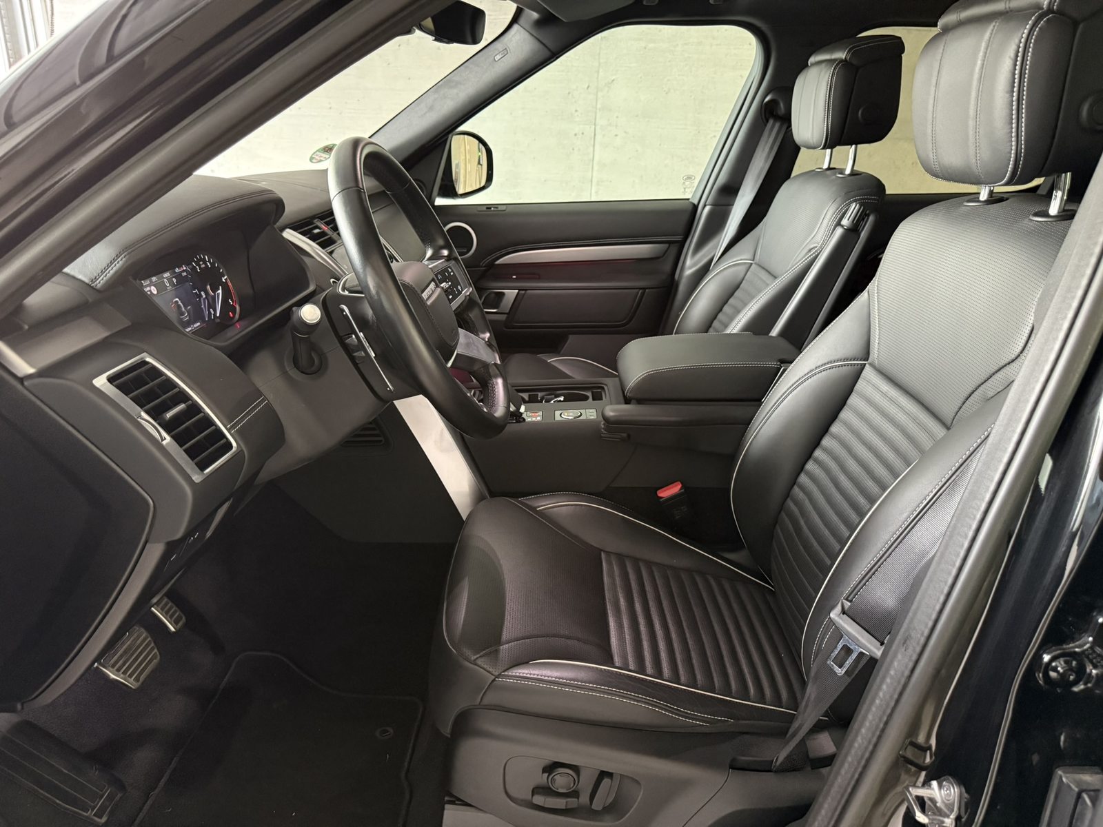 LAND ROVER Disco3.0D I6 300 Metr. Ed, Diesel, Occasion / Utilisé, Automatique - 7