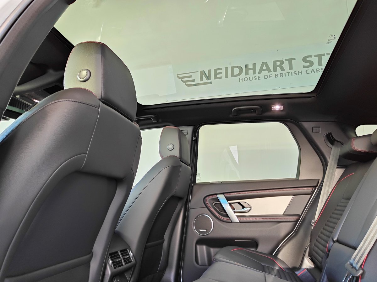 LAND ROVER Discovery Sport R Dyn P300e 1.5 PHEV SE AT8, Hybride Rechargeable Essence/Électricité, Voiture nouvelle, Automatique - 7