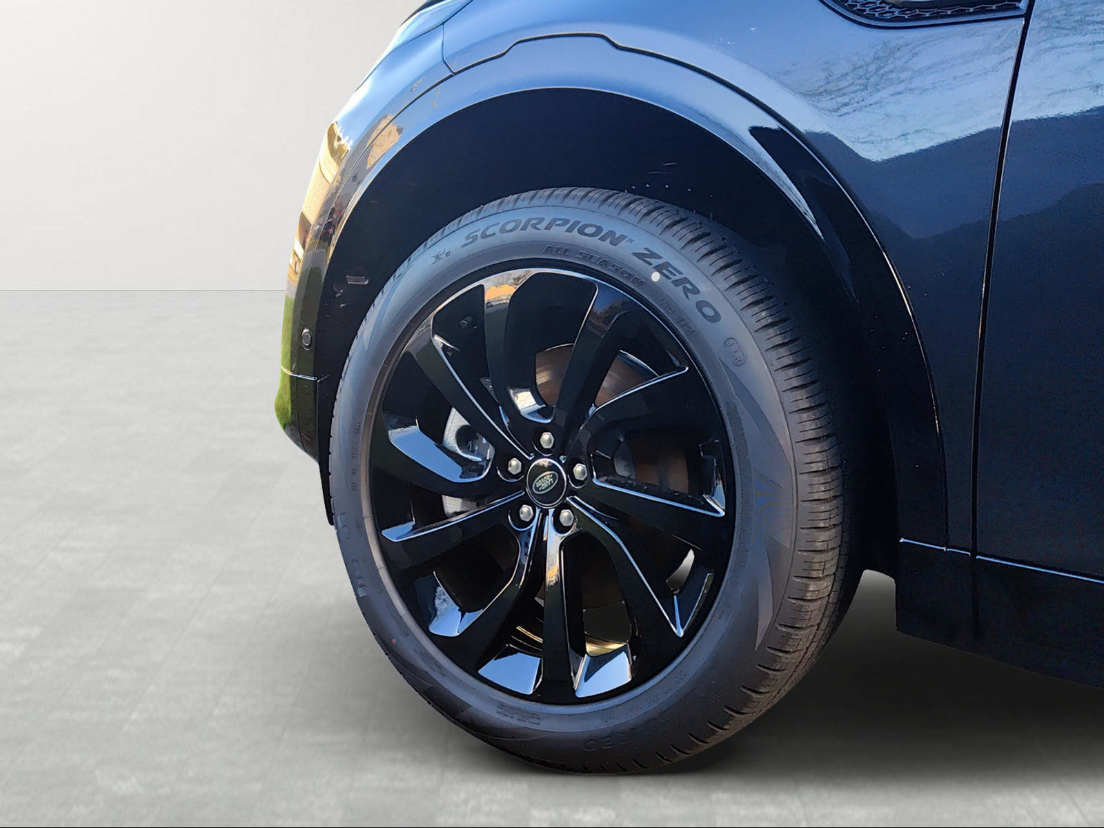 LAND ROVER Discovery Sport P270e 1.5 PHEV Dynamic SE AT8, Plug-in-Hybrid Petrol/Electric, New car, Automatic - 3
