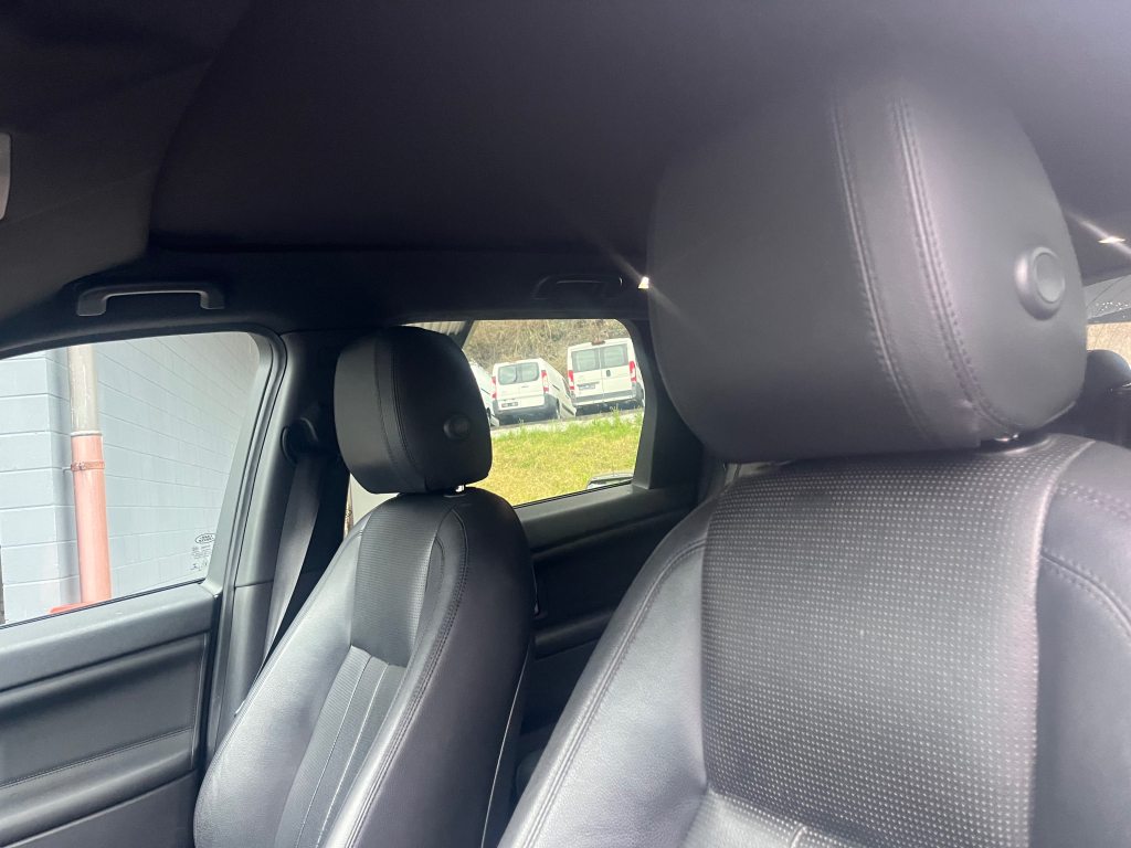 LAND ROVER DISCOVERY SPORT 2.0 TD4 HSE Luxury, Diesel, Second hand / Used, Automatic - 7