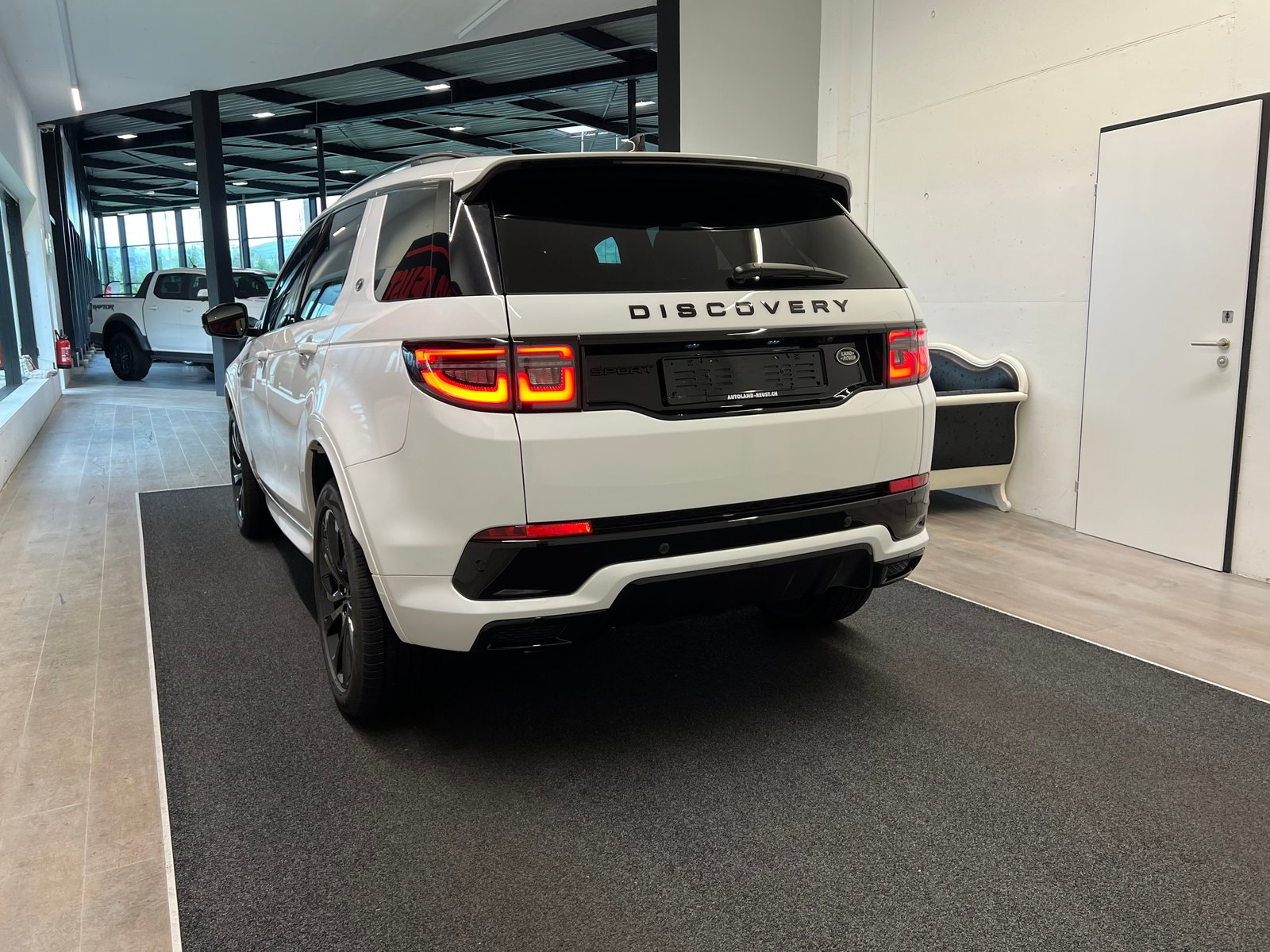 LAND ROVER Discovery Sport R Dyn P200 2.0 Si4 MHEV SE AT9, Mild-Hybrid Benzin/Elektro, Occasion / Gebraucht, Automatik - 6