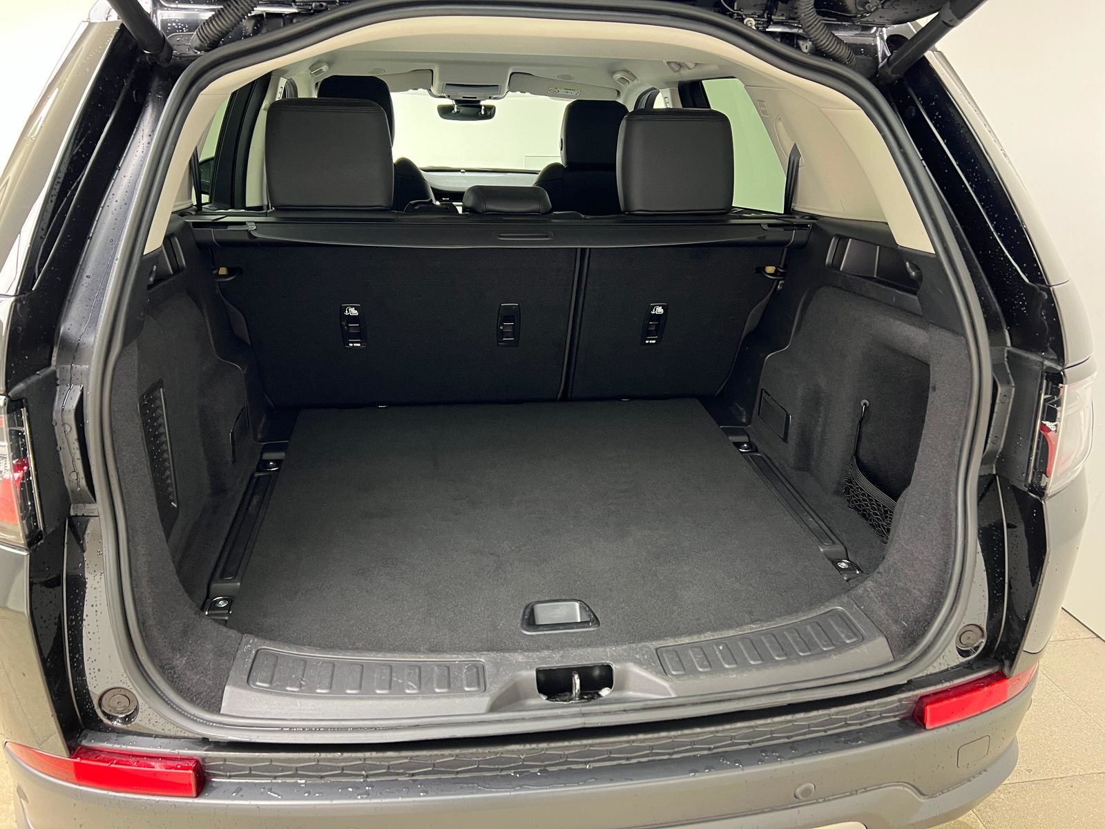 LAND ROVER Discovery Sport 2.0 SD4 200 SE / Jetzt mit attraktivem 1.99%, Hybride Léger Diesel/Électricité, Occasion / Utilisé, Automatique - 6