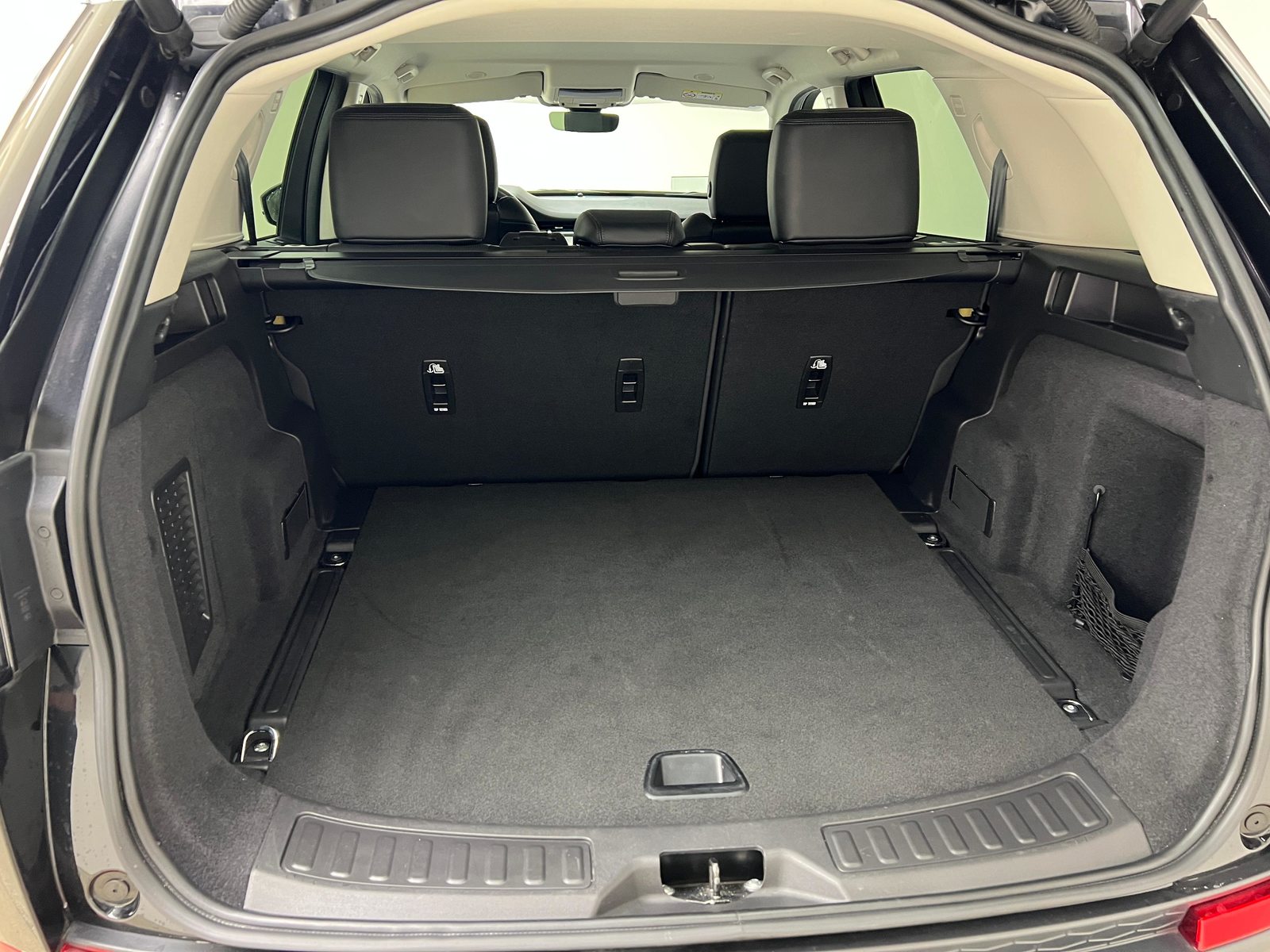 LAND ROVER Discovery Sport 2.0 SD4 200 SE / Jetzt mit attraktivem 1.99%, Mild-Hybrid Diesel/Electric, Second hand / Used, Automatic - 6