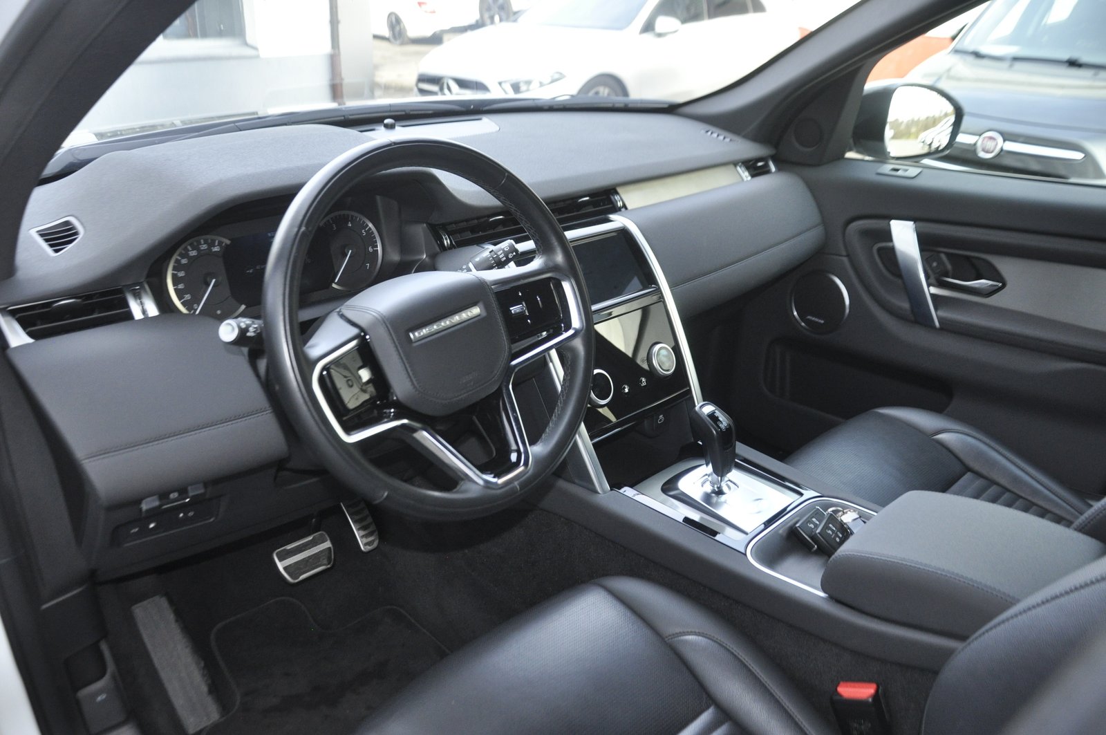 LAND ROVER Discovery Sport P300e 1.5 PHEV AT8 AWD, Plug-in-Hybrid Benzin/Elektro, Occasion / Gebraucht, Automatik - 6