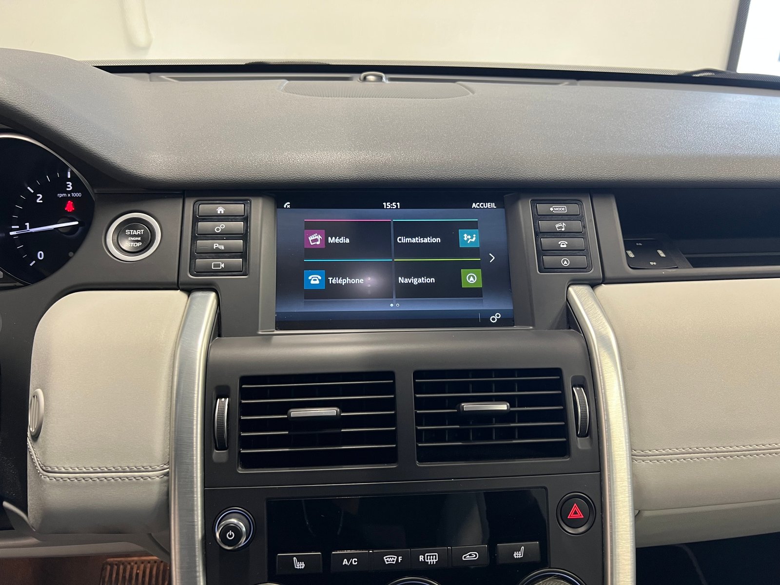 LAND ROVER Discovery Sport 2.0 TD4 Advantage, Diesel, Occasion / Utilisé, Automatique - 5