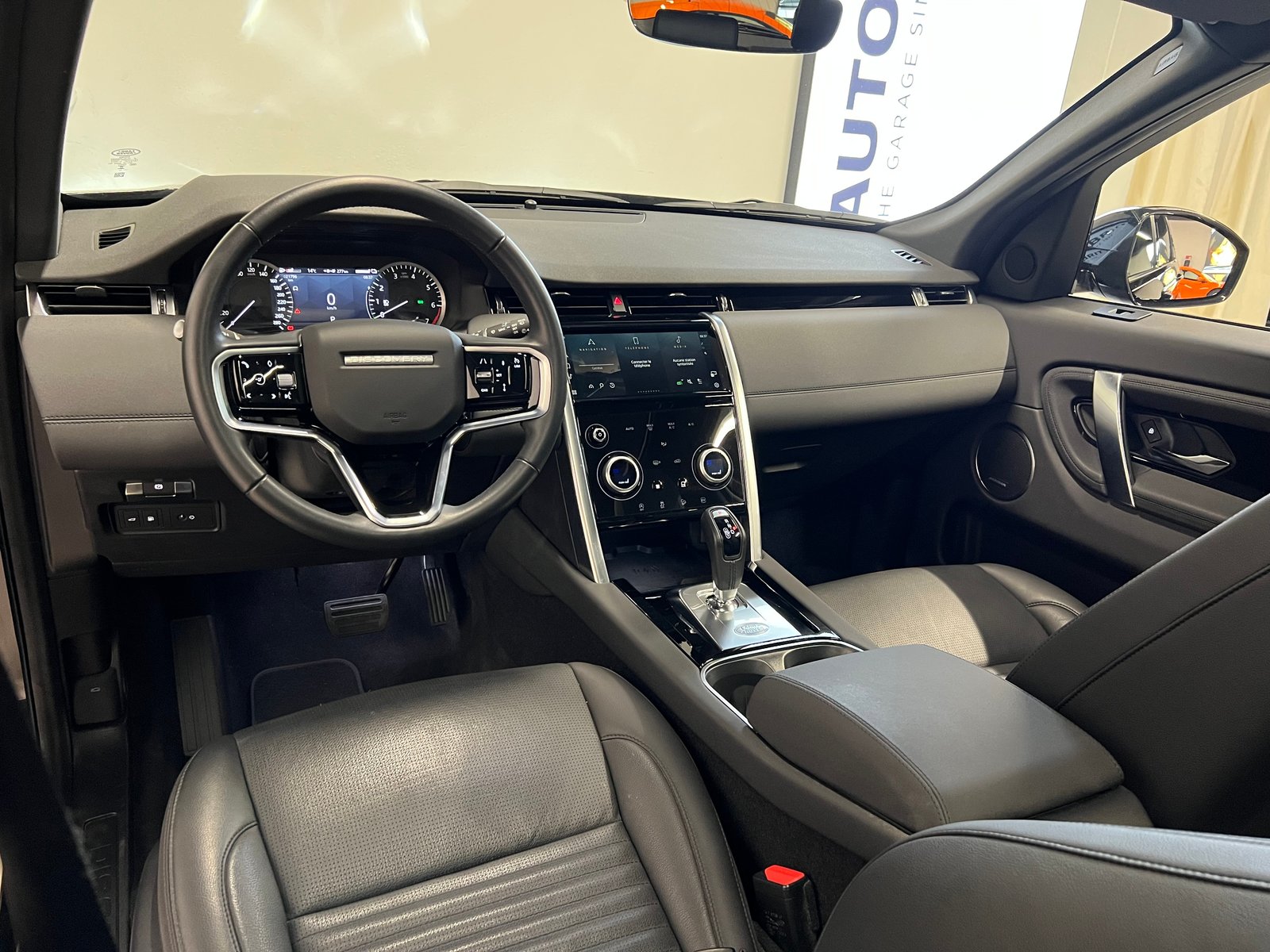 LAND ROVER Discovery Sport 1.5 T 300e SE, Hybride Rechargeable Essence/Électricité, Occasion / Utilisé, Automatique - 3