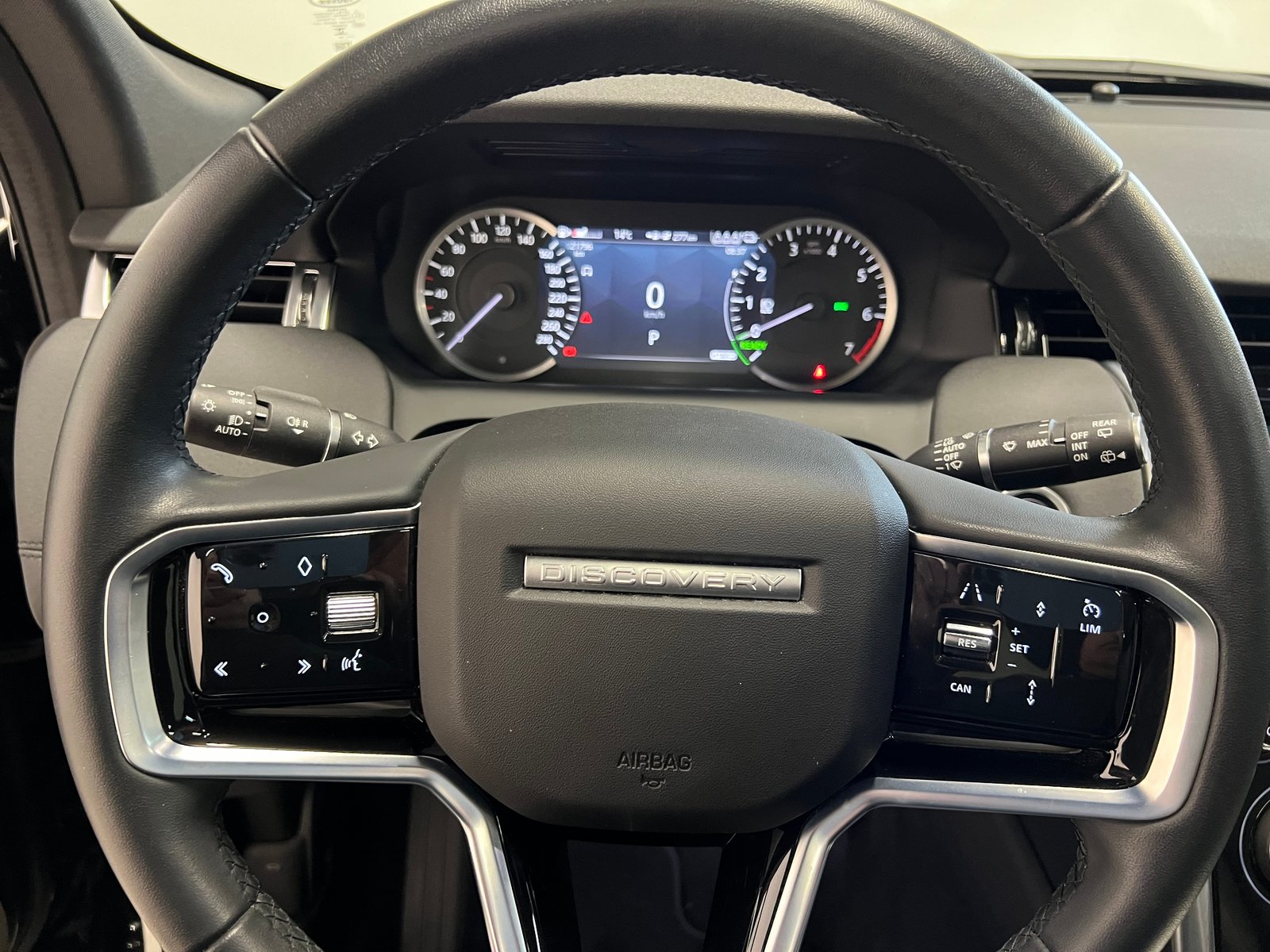 LAND ROVER Discovery Sport 1.5 T 300e SE, Hybride Rechargeable Essence/Électricité, Occasion / Utilisé, Automatique - 4