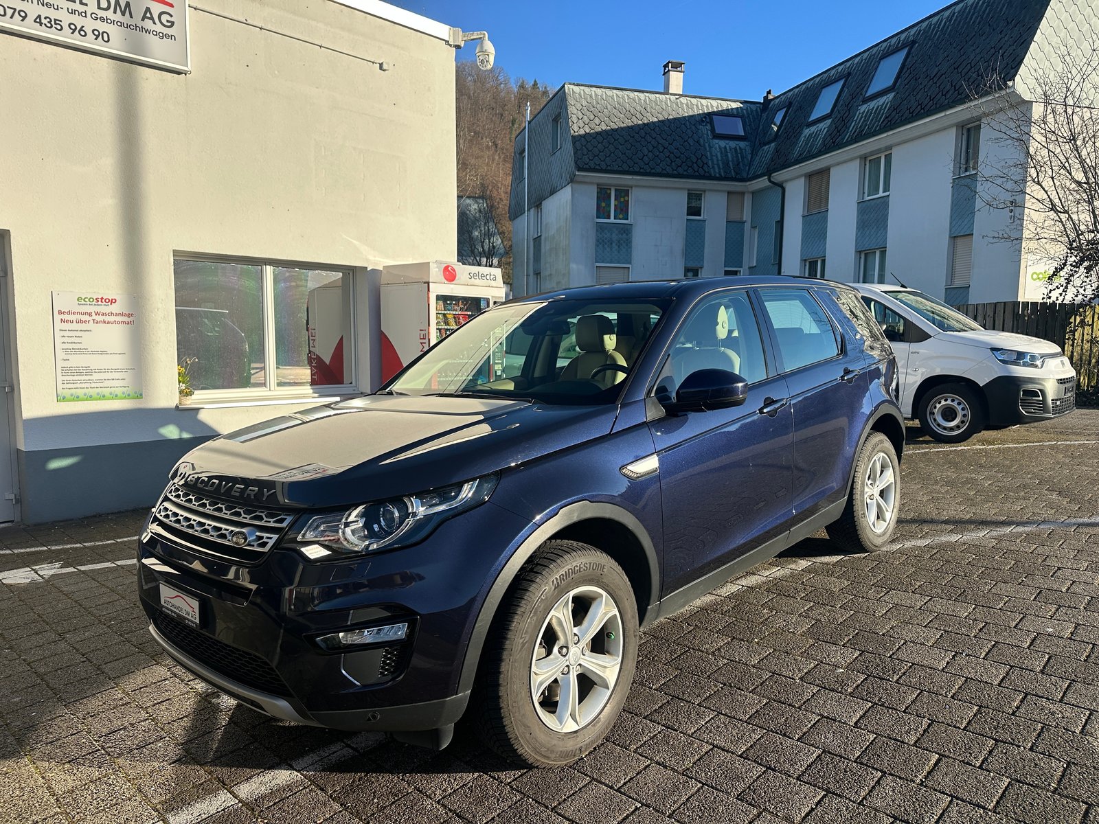 LAND ROVER Discovery Sport 2.0 TD4 HSE AT9, Diesel, Second hand / Used, Automatic - 2