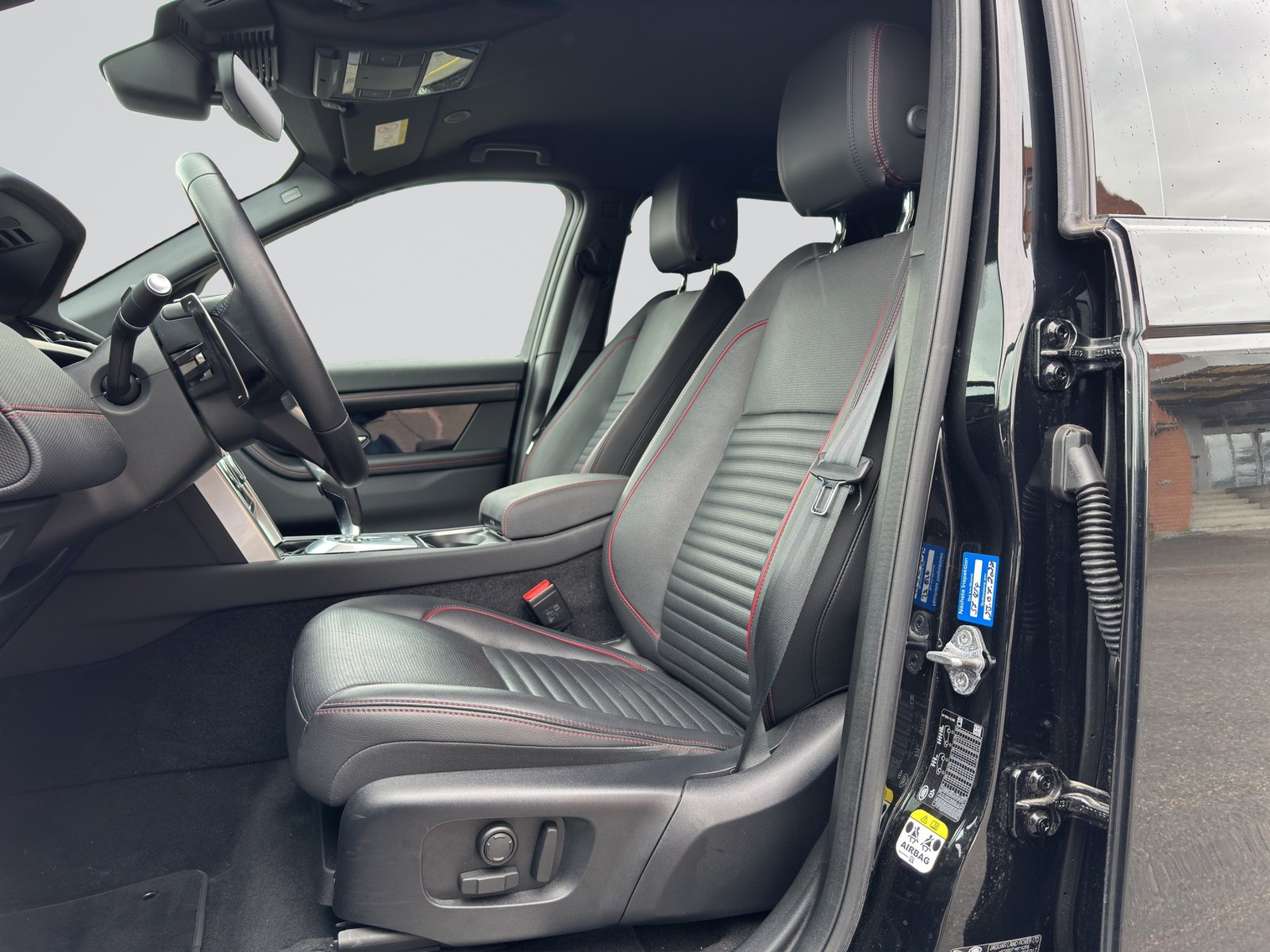 LAND ROVER Discovery Sport R Dyn P200 2.0 AT9, Mild-Hybrid Benzin/Elektro, Occasion / Gebraucht, Automatik - 6