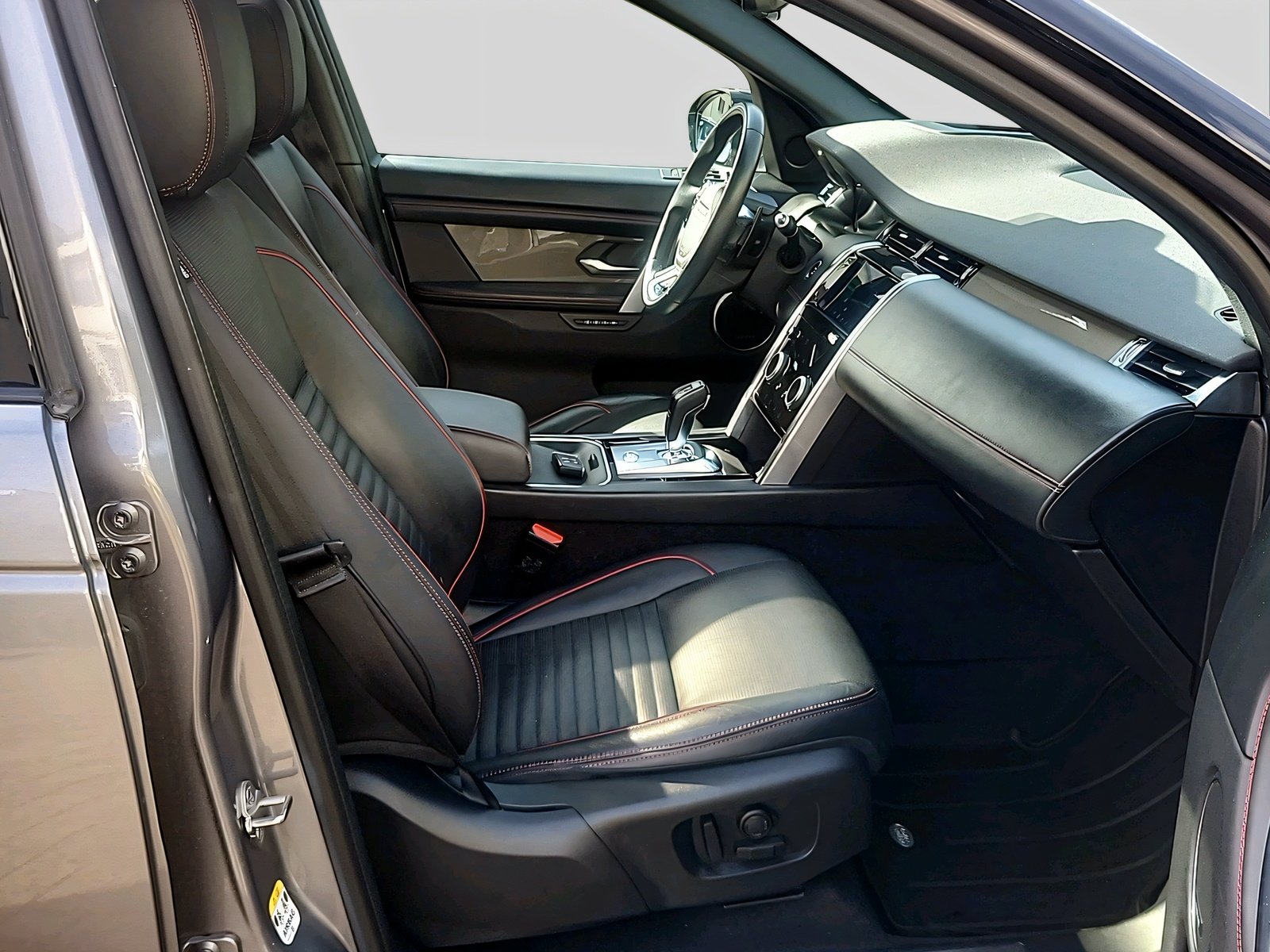 LAND ROVER Discovery Sport 2.0 Si4 250 R-Dynamic HSE 5-Plätzer, Mild-Hybrid Benzin/Elektro, Occasion / Gebraucht, Automatik - 7