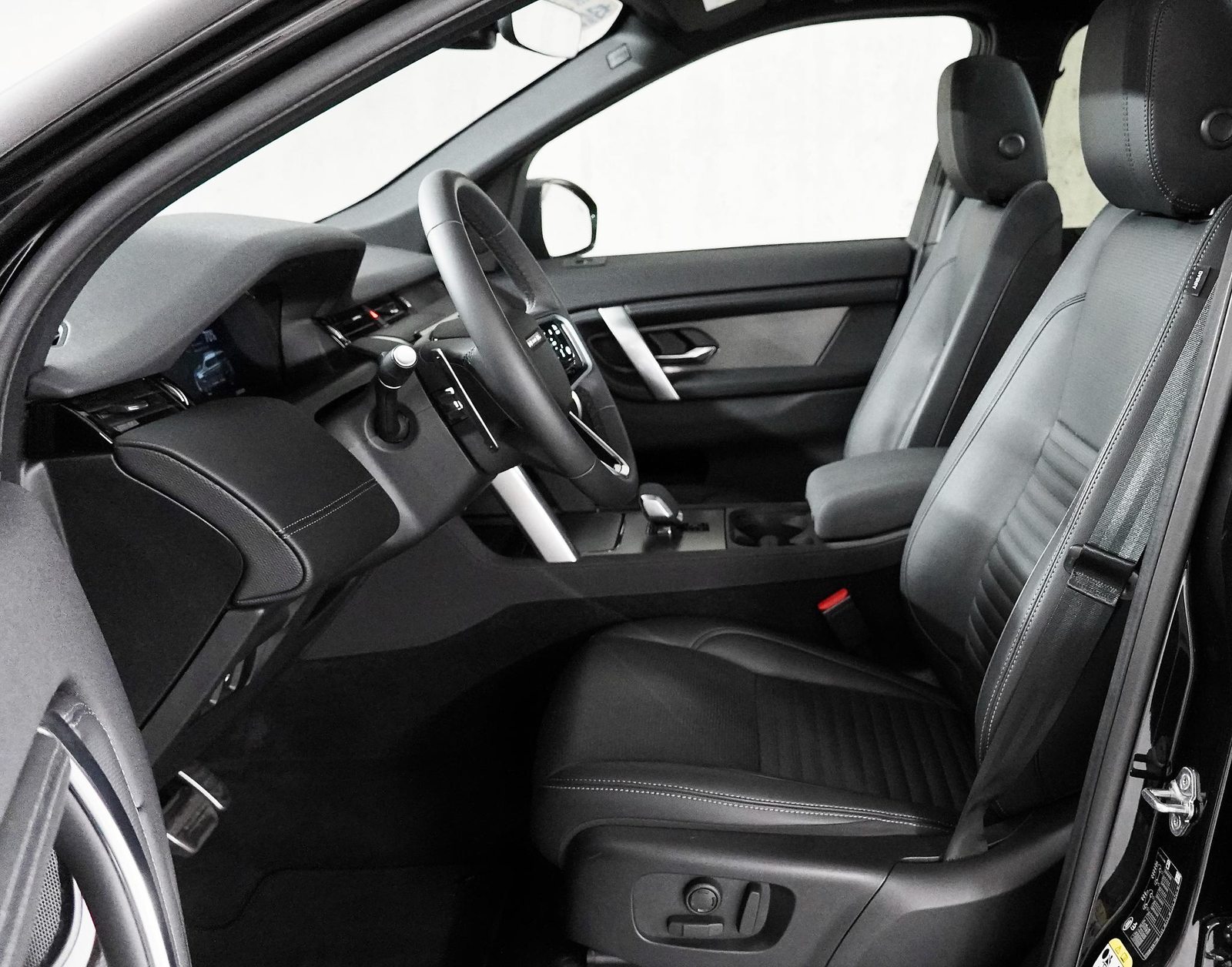 LAND ROVER Discovery Sport 1.5 T 270e Dynamic SE, Plug-in-Hybrid Benzin/Elektro, Occasion / Gebraucht, Automatik - 3