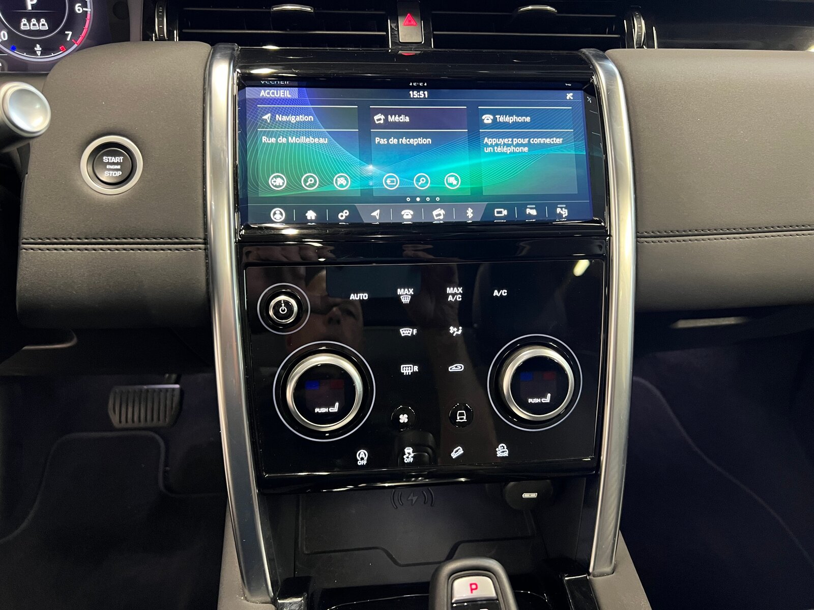 LAND ROVER Discovery Sport 2.0 Si4 SE, Hybride Léger Essence/Électricité, Occasion / Utilisé, Automatique - 5
