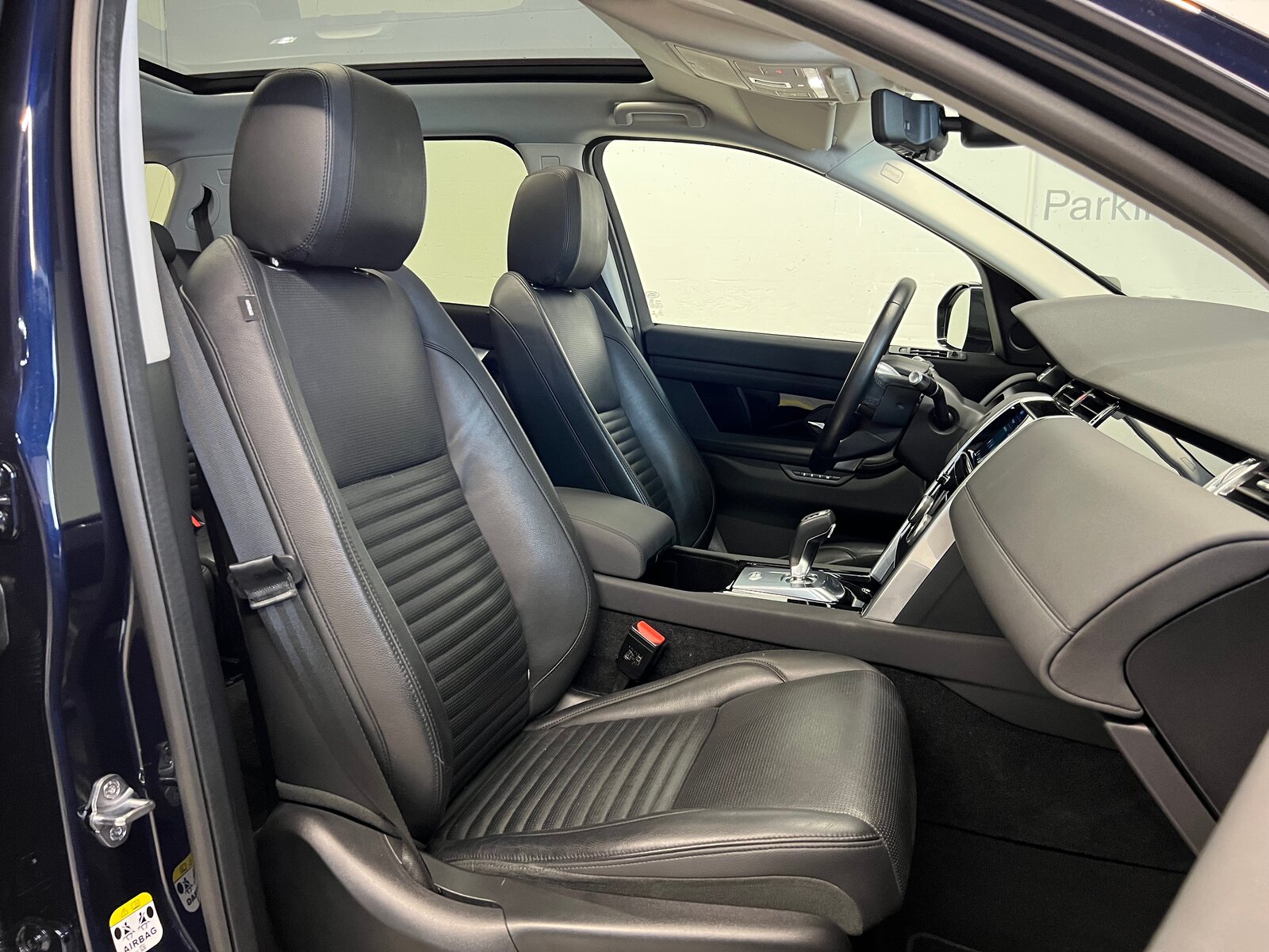 LAND ROVER Discovery Sport 2.0 Si4 SE, Hybride Léger Essence/Électricité, Occasion / Utilisé, Automatique - 6