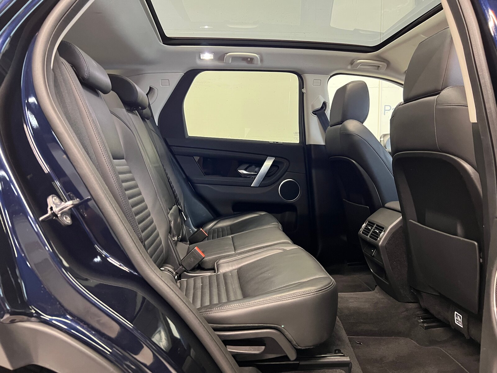 LAND ROVER Discovery Sport 2.0 Si4 SE, Hybride Léger Essence/Électricité, Occasion / Utilisé, Automatique - 7