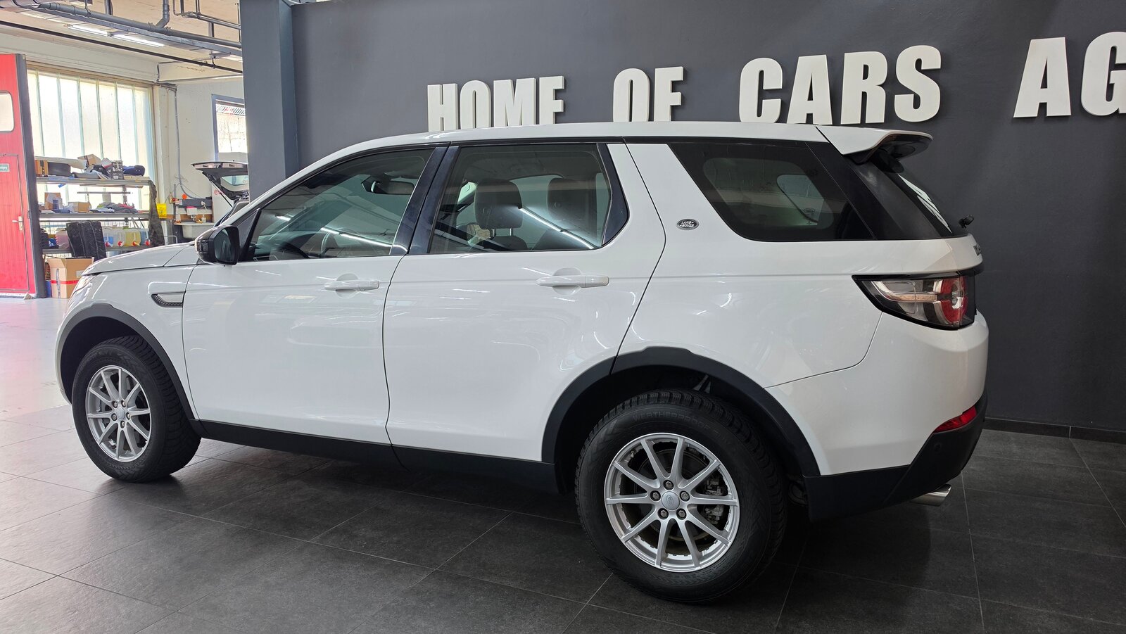 LAND ROVER Discovery Sport 2.0 TD4 Pure, Diesel, Second hand / Used, Automatic - 5