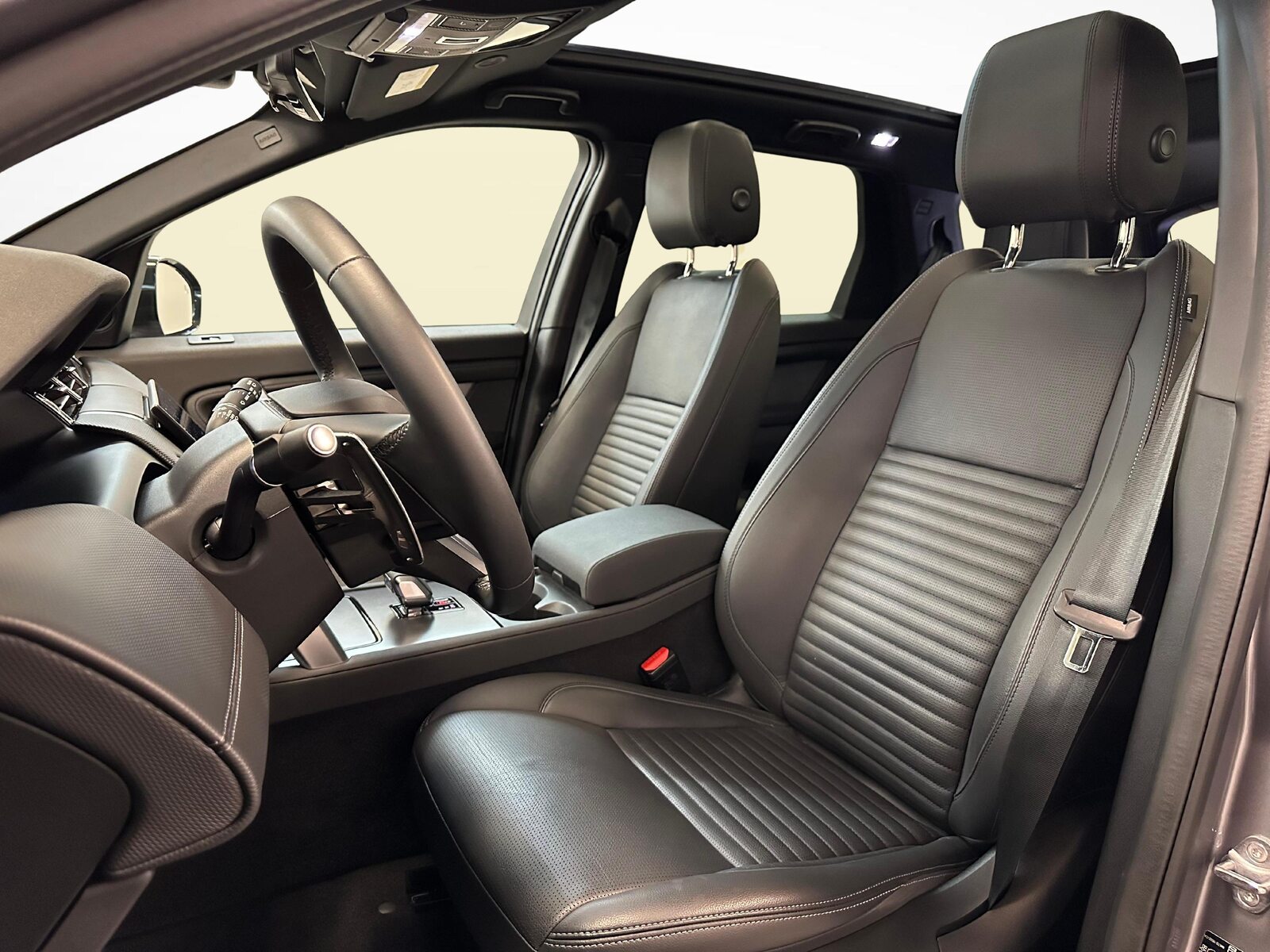 LAND ROVER Discovery Sport 1.5 T 270e Dynamic SE, Plug-in-Hybrid Benzin/Elektro, Occasion / Gebraucht, Automatik - 5