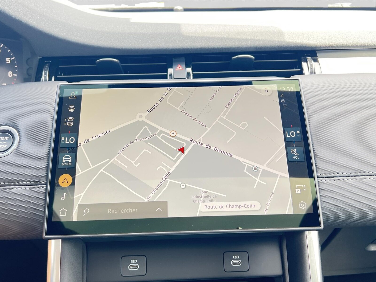 LAND ROVER Discovery Sport 1.5 T 270e Dynamic SE, Plug-in-Hybrid Benzin/Elektro, Occasion / Gebraucht, Automatik - 6