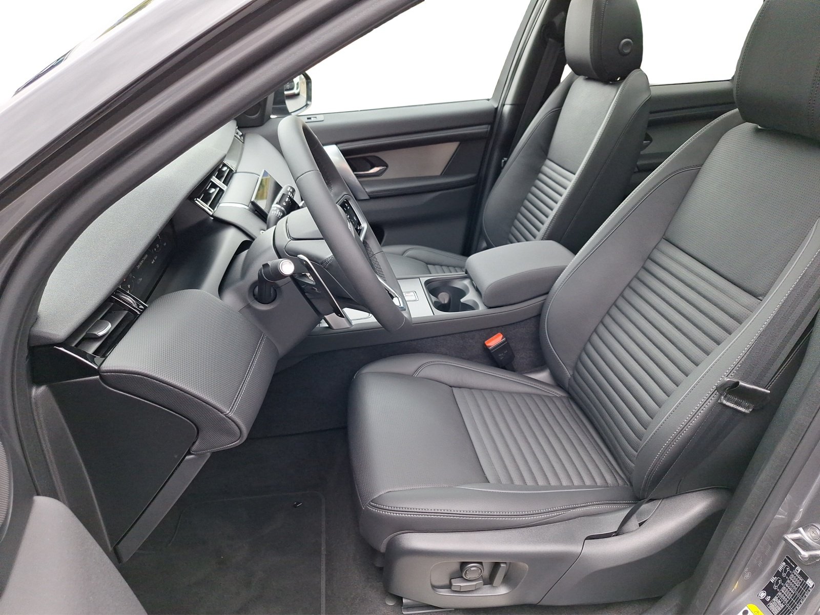 LAND ROVER Discovery Sport 1.5 T 300e Dynamic SE, Plug-in-Hybrid Petrol/Electric, Ex-demonstrator, Automatic - 5