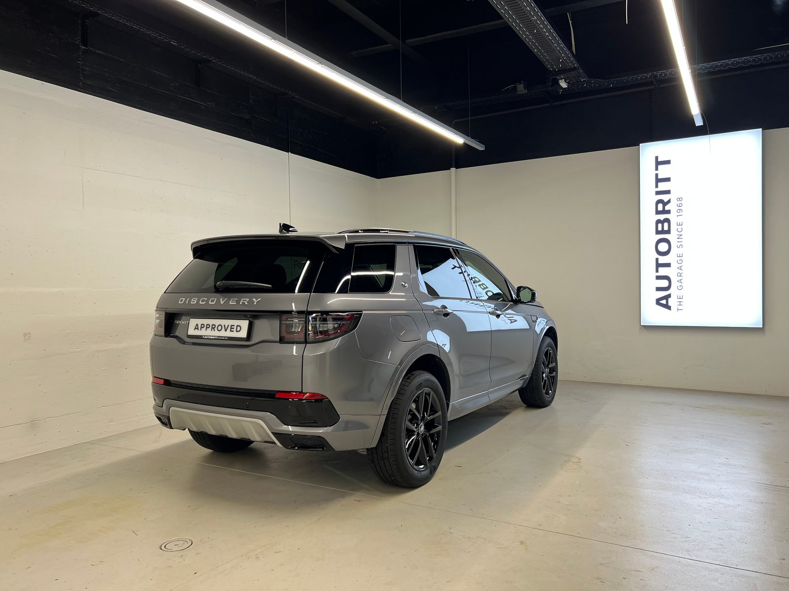 LAND ROVER Discovery Sport 1.5 T 270e S, Plug-in-Hybrid Benzina/Elettrica, Auto dimostrativa, Automatico - 2