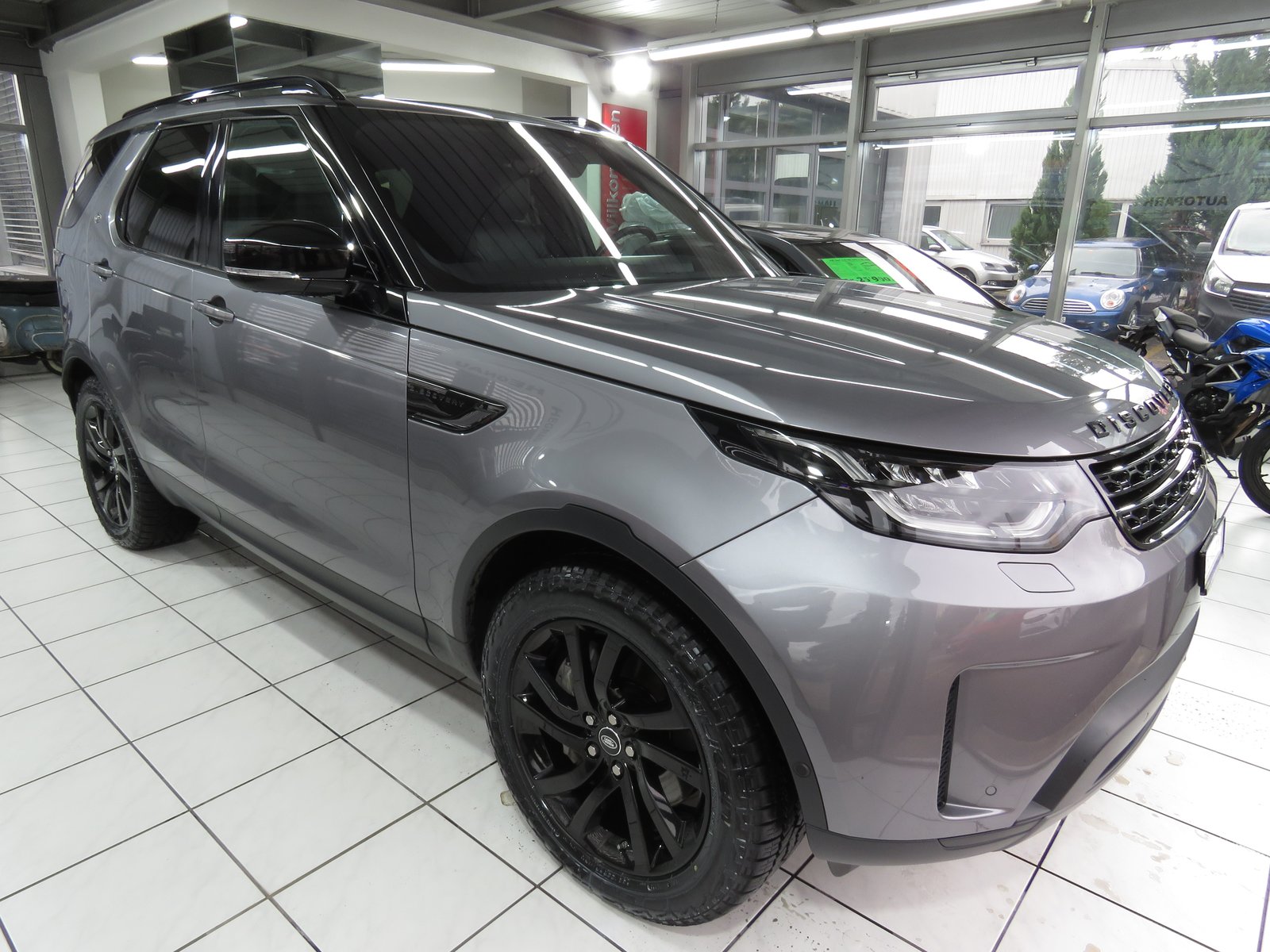 LAND ROVER Discovery 3.0 SDV6 HSE Automatic, Diesel, Second hand / Used, Automatic - 3