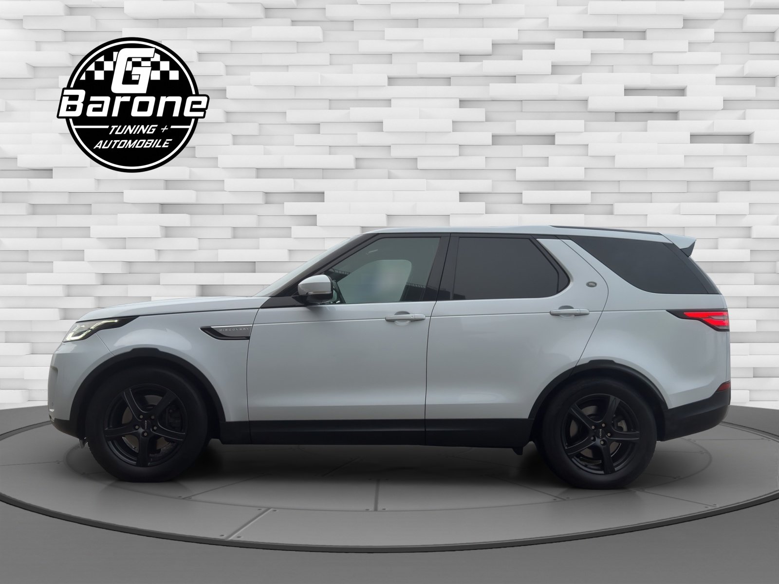 LAND ROVER Discovery 3.0 TD6 HSE Luxury Automatic, Diesel, Second hand / Used, Automatic - 2
