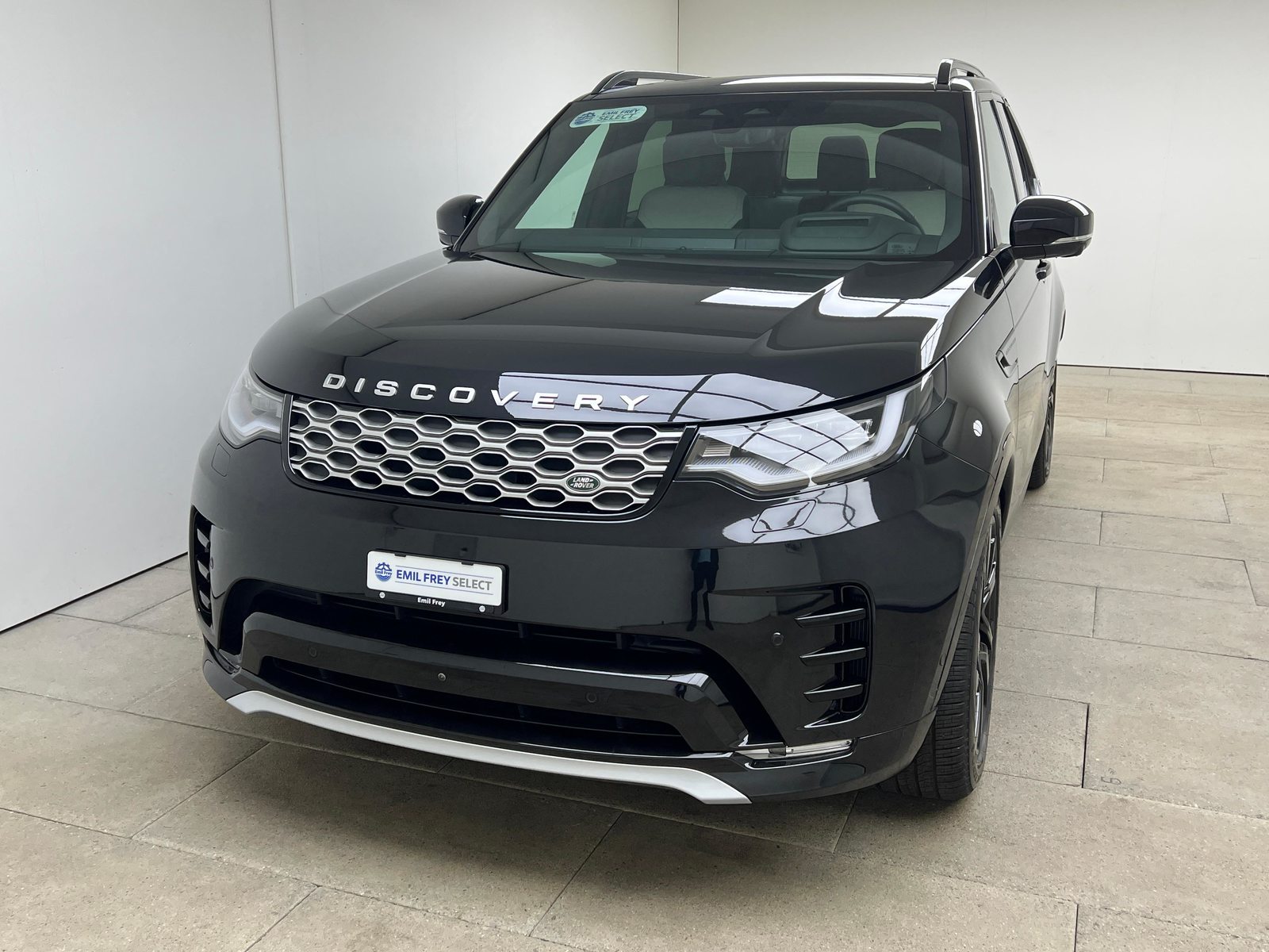 LAND ROVER Discovery 3.0 D I6 300 Metropolitan Edition / ab 3,99% Leasi
