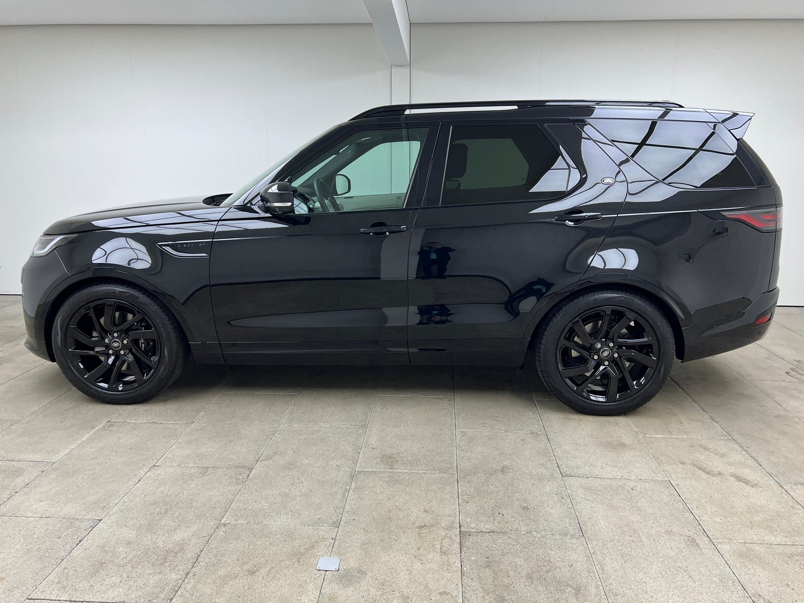 LAND ROVER Discovery 3.0 D I6 300 Metropolitan Edition / Jetzt mit attr, Hybride Léger Diesel/Électricité, Occasion / Utilisé, Automatique - 3