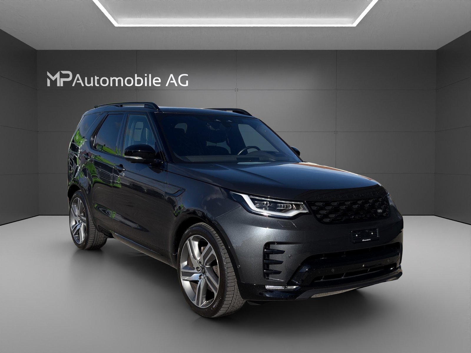 LAND ROVER Discovery 3.0D I6 300 R-Dynamic HSE AWD Automatic, Diesel, Second hand / Used, Automatic - 2
