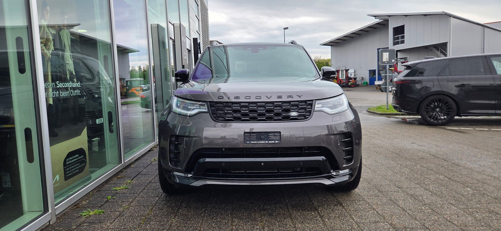 LAND ROVER Discovery 3.0D I6 300 R-Dynamic SE AWD Automatic, Diesel, Occasion / Utilisé, Automatique - 2