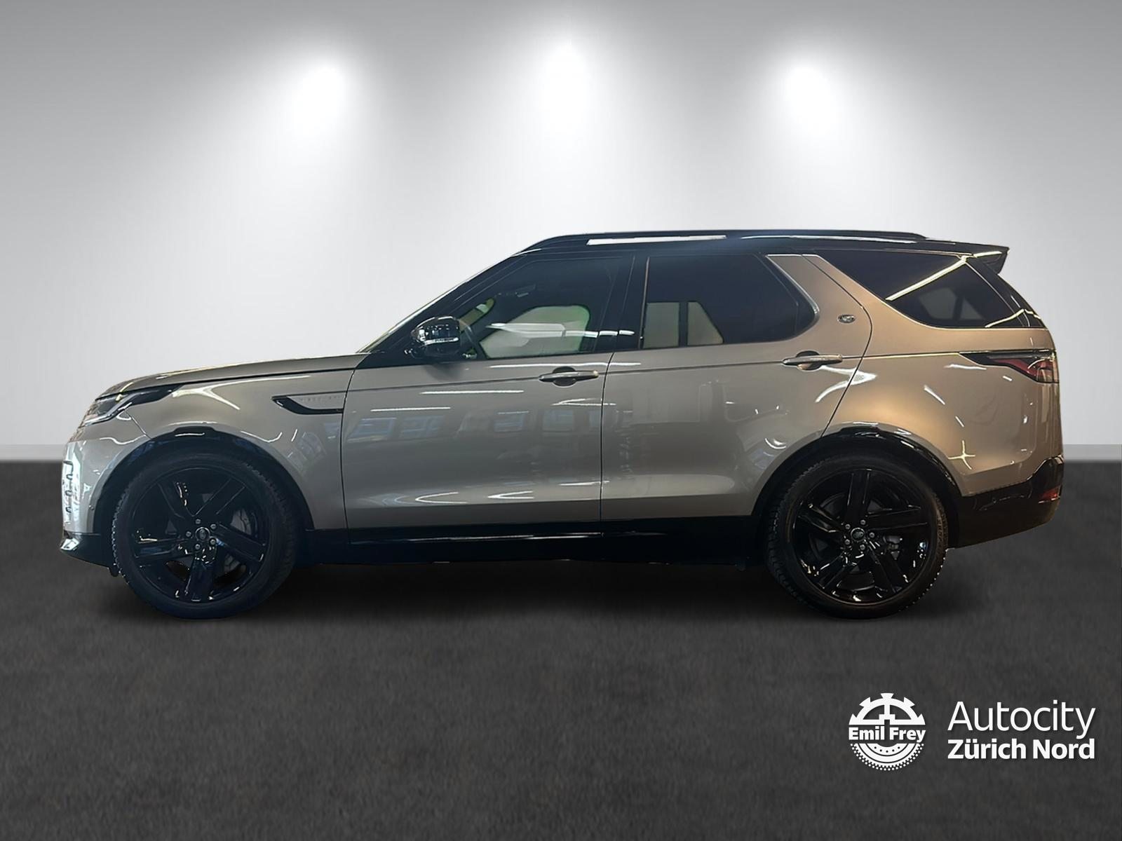 LAND ROVER Discovery 3.0 D I6 250 R-Dynamic HSE, Mild-Hybrid Diesel/Electric, Second hand / Used, Automatic - 5