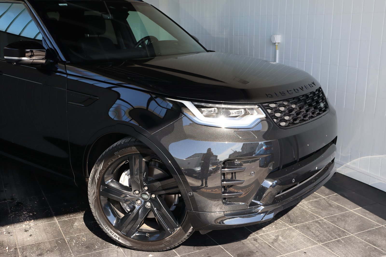 LAND ROVER Discovery 3.0D I6 300 R-Dynamic HSE AWD Automatic, Diesel, Second hand / Used, Automatic - 3