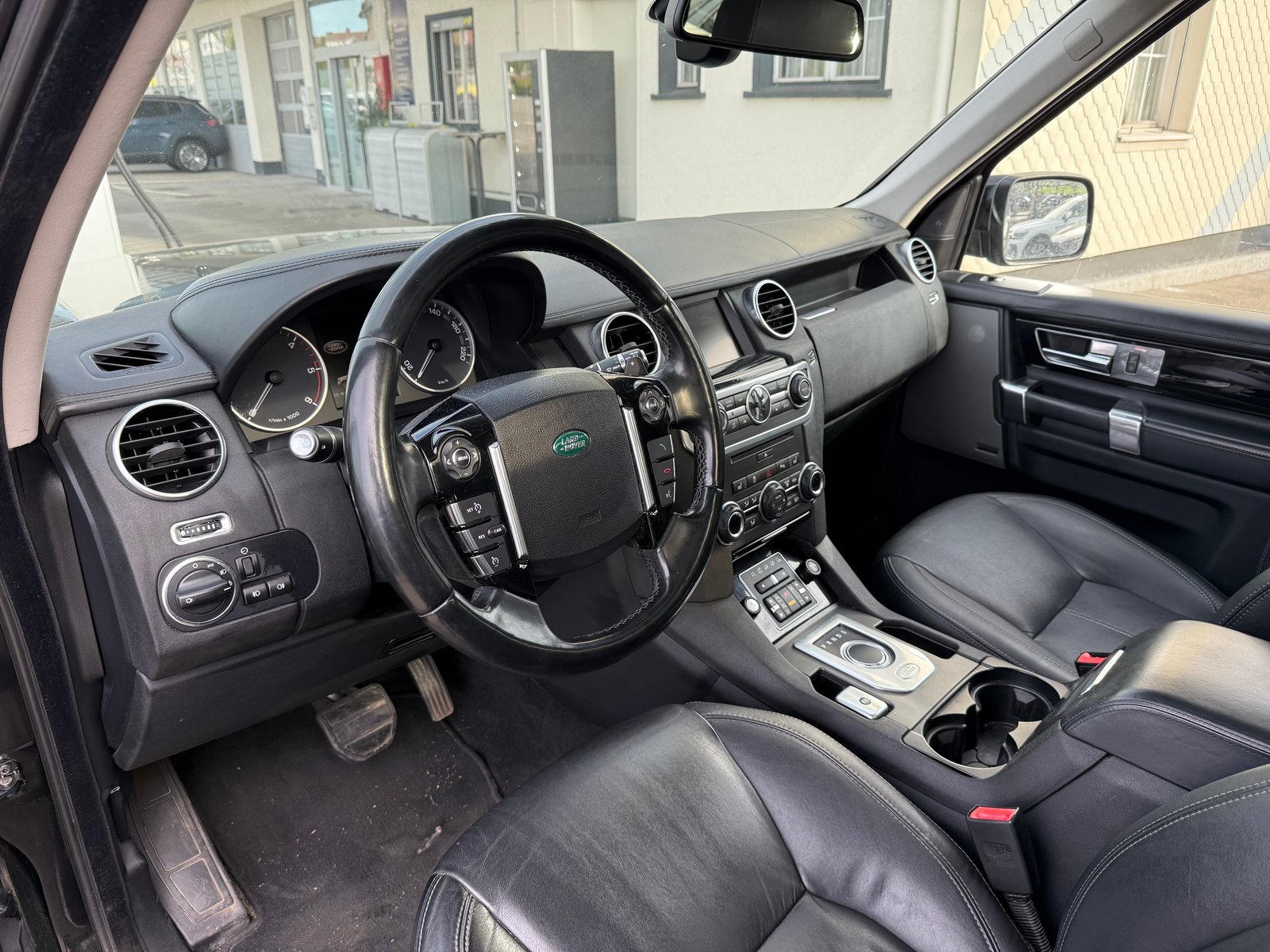 LAND ROVER Discovery 3.0 SDV6 HSE Automatic, Diesel, Occasion / Utilisé, Automatique - 6