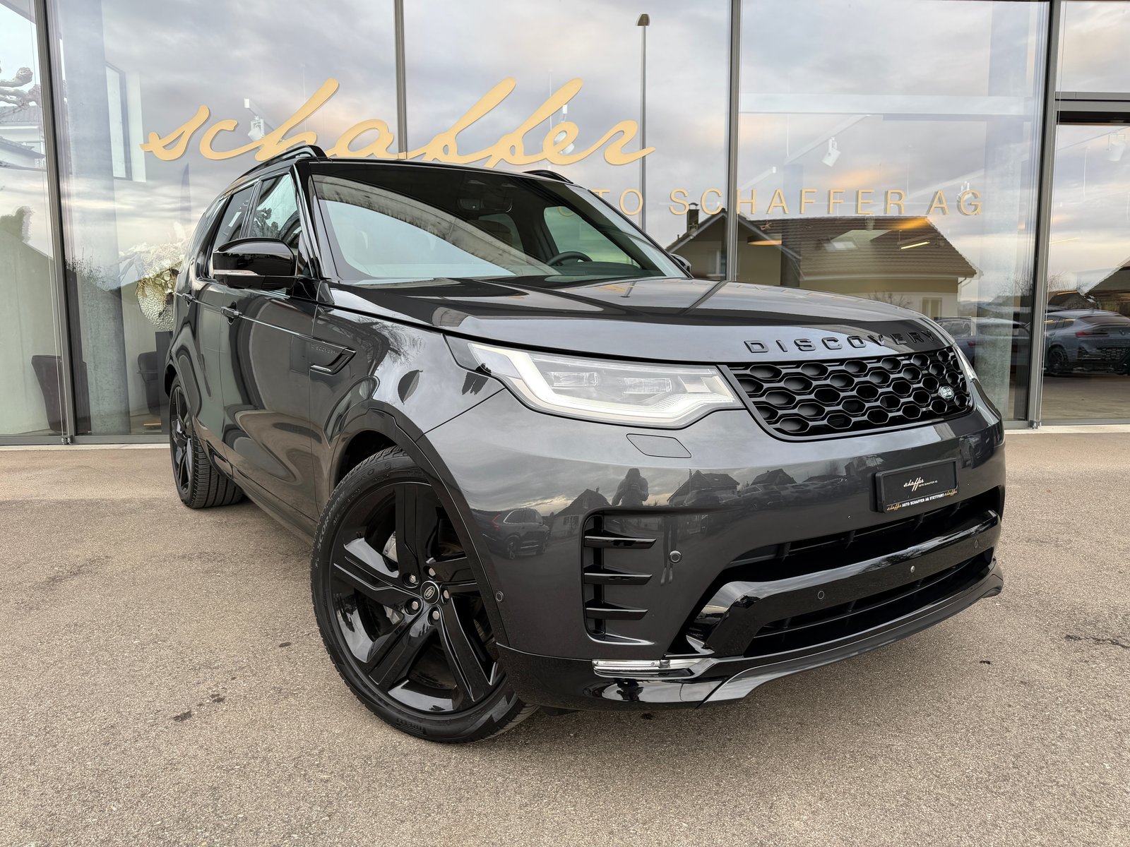 LAND ROVER Discovery 3.0D I6 300 R-Dynamic HSE AWD Automatic, Diesel, Occasioni / Usate, Automatico - 4