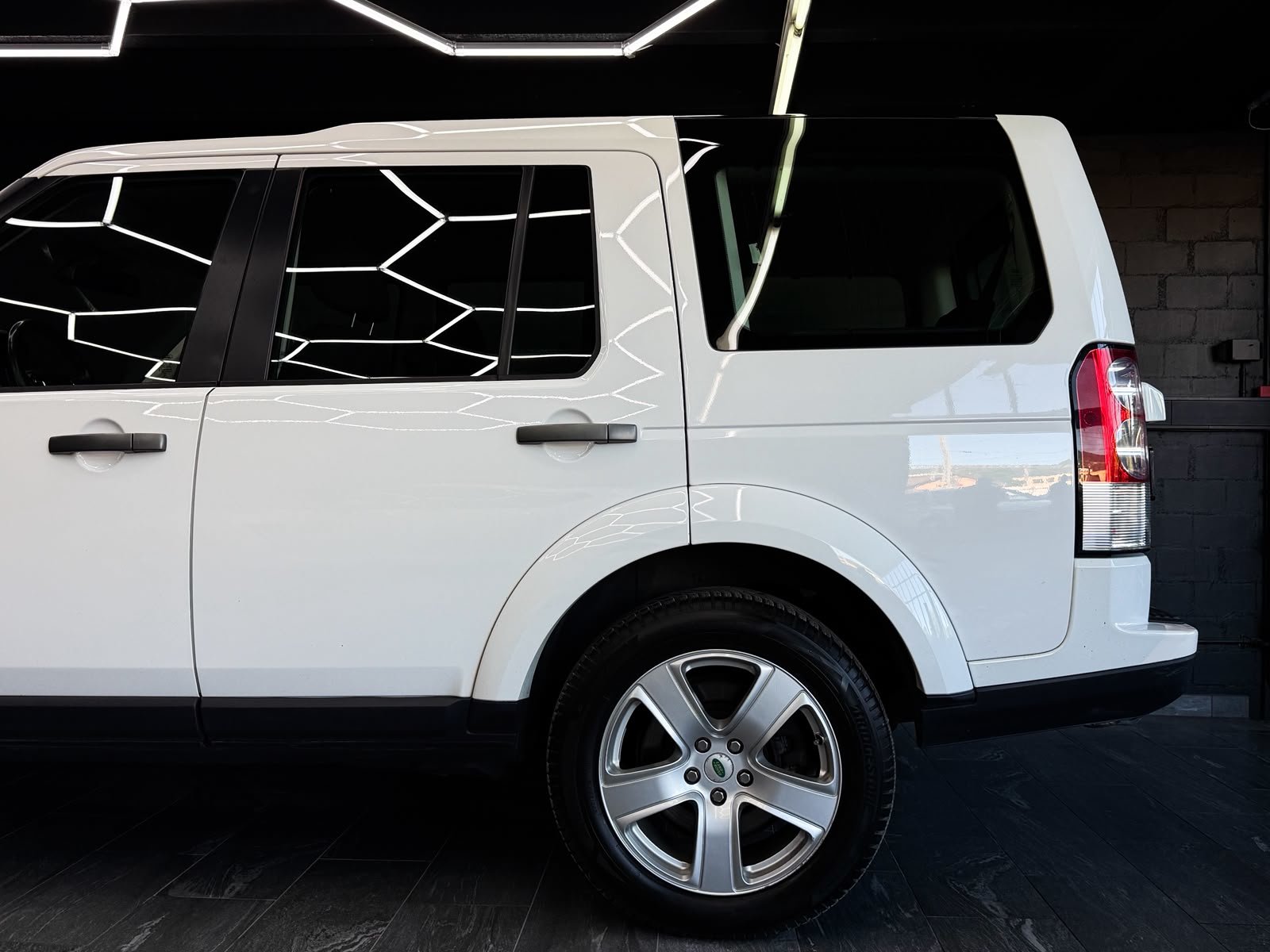LAND ROVER Discovery 3.0 SDV6 HSE Automatic *AHK*, Diesel, Occasion / Gebraucht, Automatik - 7