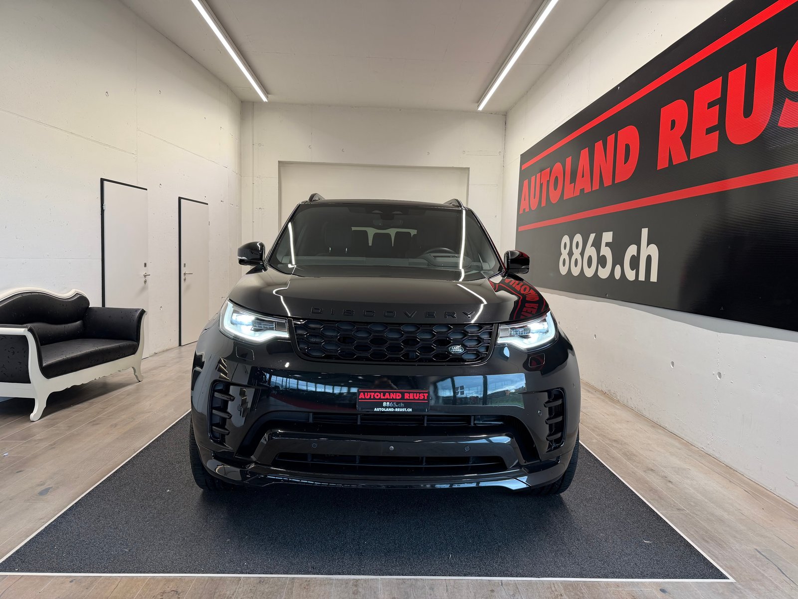 LAND ROVER Discovery 3.0D I6 300 R-Dynamic HSE AWD Automatic, Diesel, Occasion / Utilisé, Automatique - 2