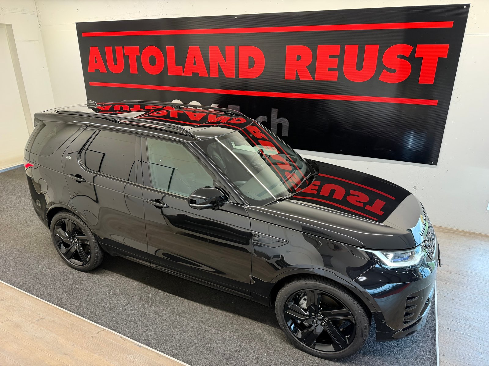 LAND ROVER Discovery 3.0D I6 300 R-Dynamic HSE AWD Automatic, Diesel, Occasion / Utilisé, Automatique - 5