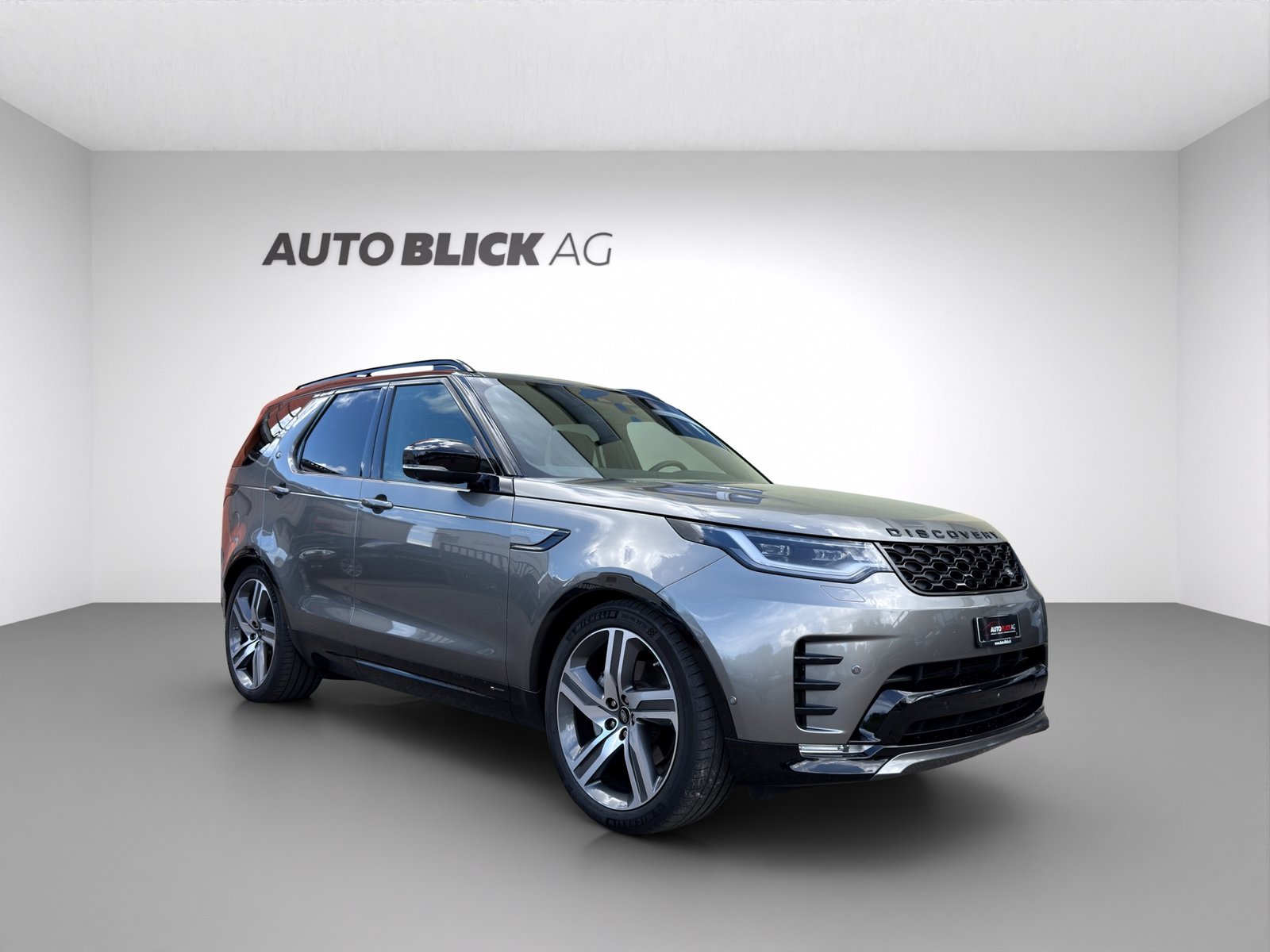 LAND ROVER Discovery 3.0D I6 300 R-Dynamic HSE AWD Automatic, Diesel, Occasion / Gebraucht, Automatik - 2