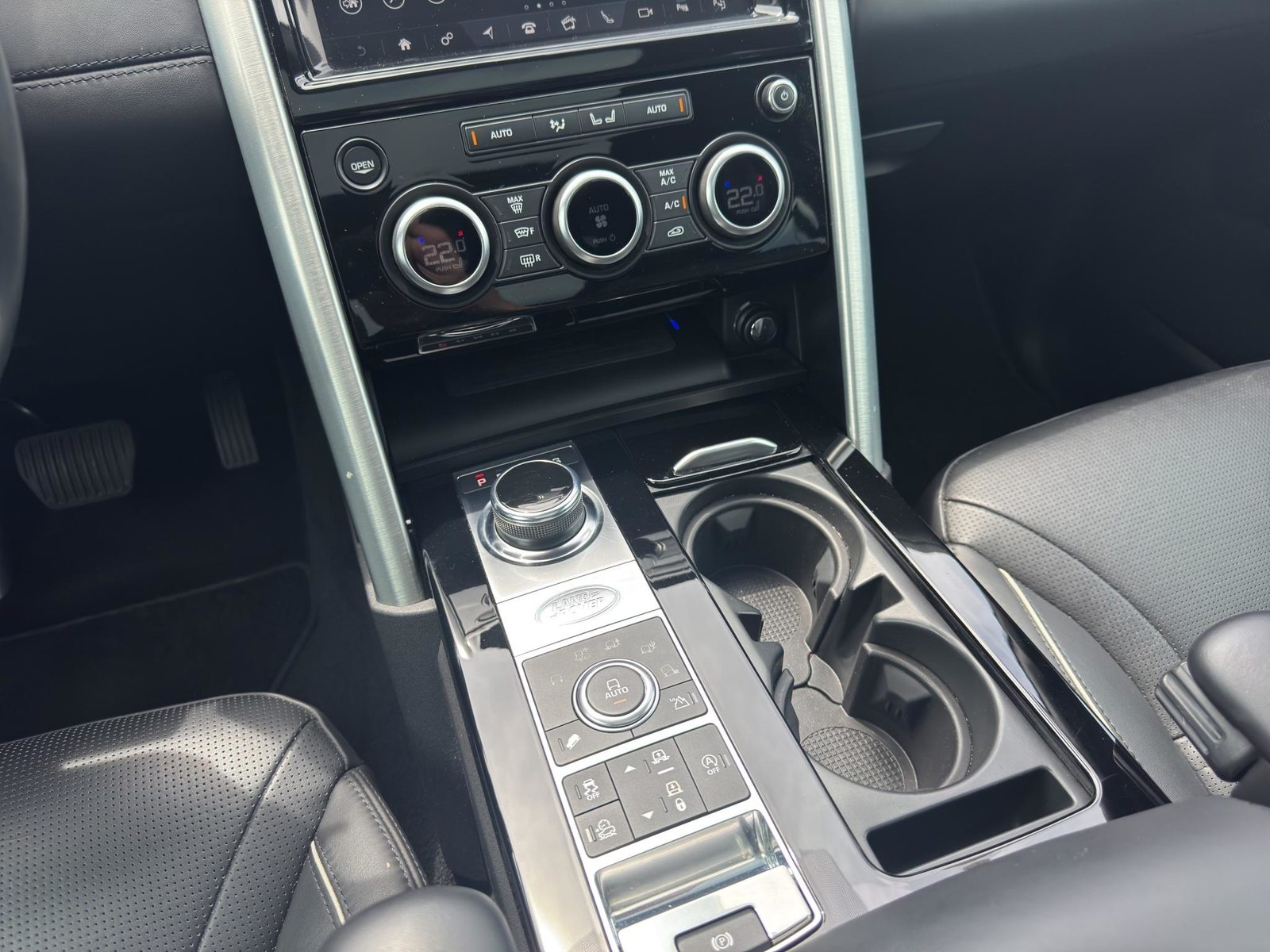 LAND ROVER Discovery 3.0 SDV6 HSE Luxury, Diesel, Occasion / Utilisé, Automatique - 6