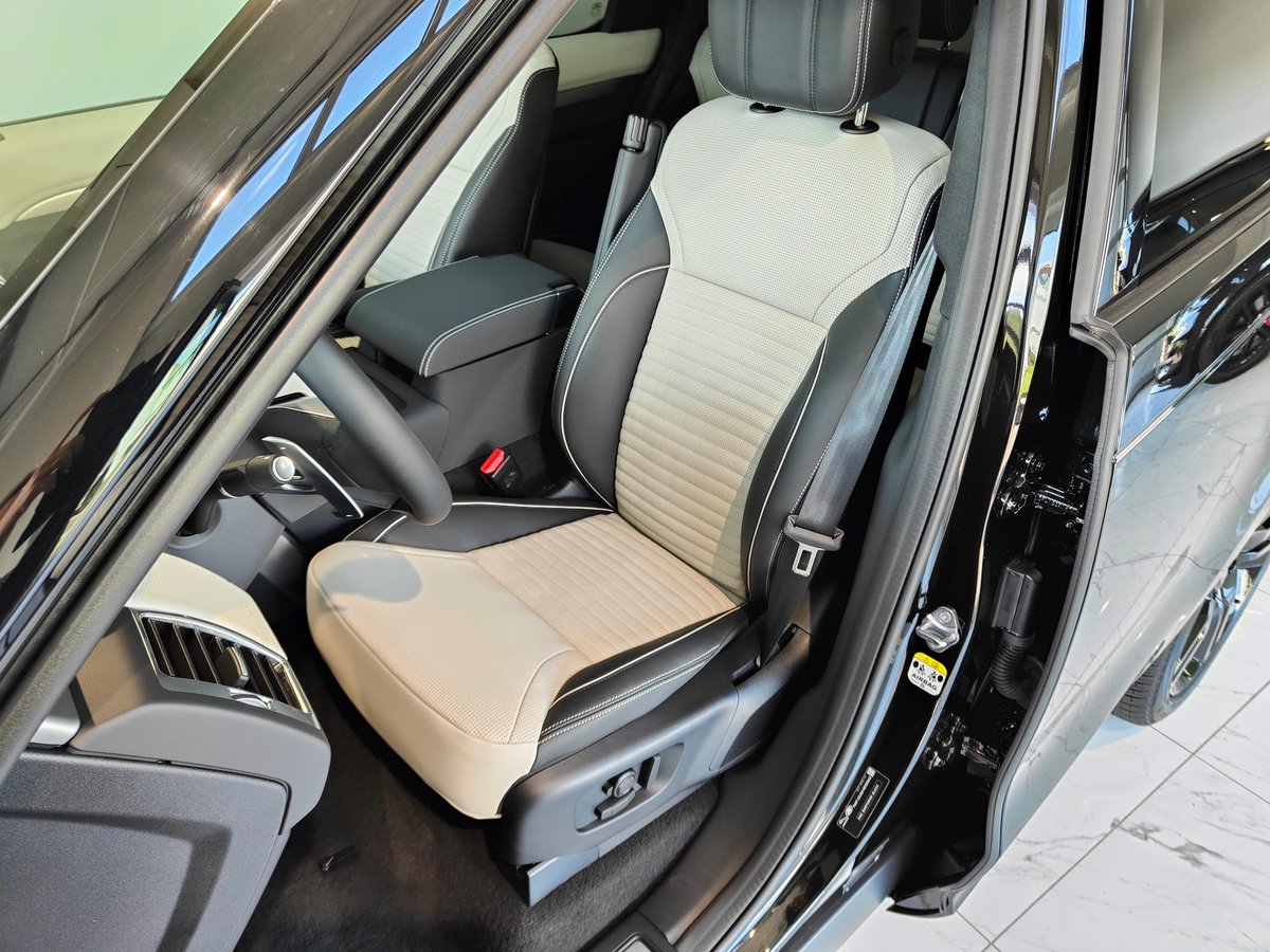 LAND ROVER Discovery 3.0 i6 360 R-Dynamic HSE AWD Automatic, Petrol, Ex-demonstrator, Automatic - 5